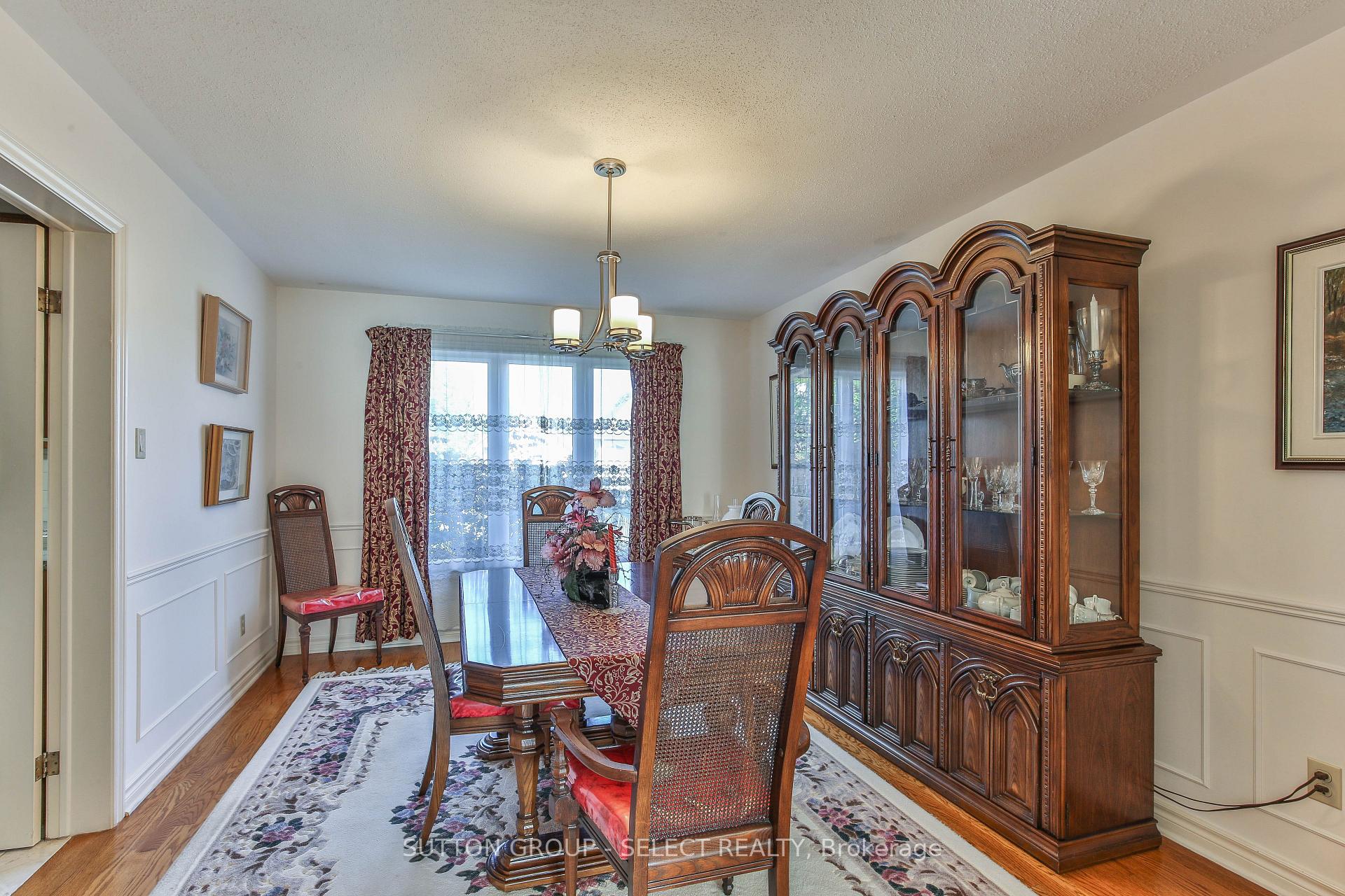 Photo 9 of 158 Ambleside Drive, London, North A — HOMEH