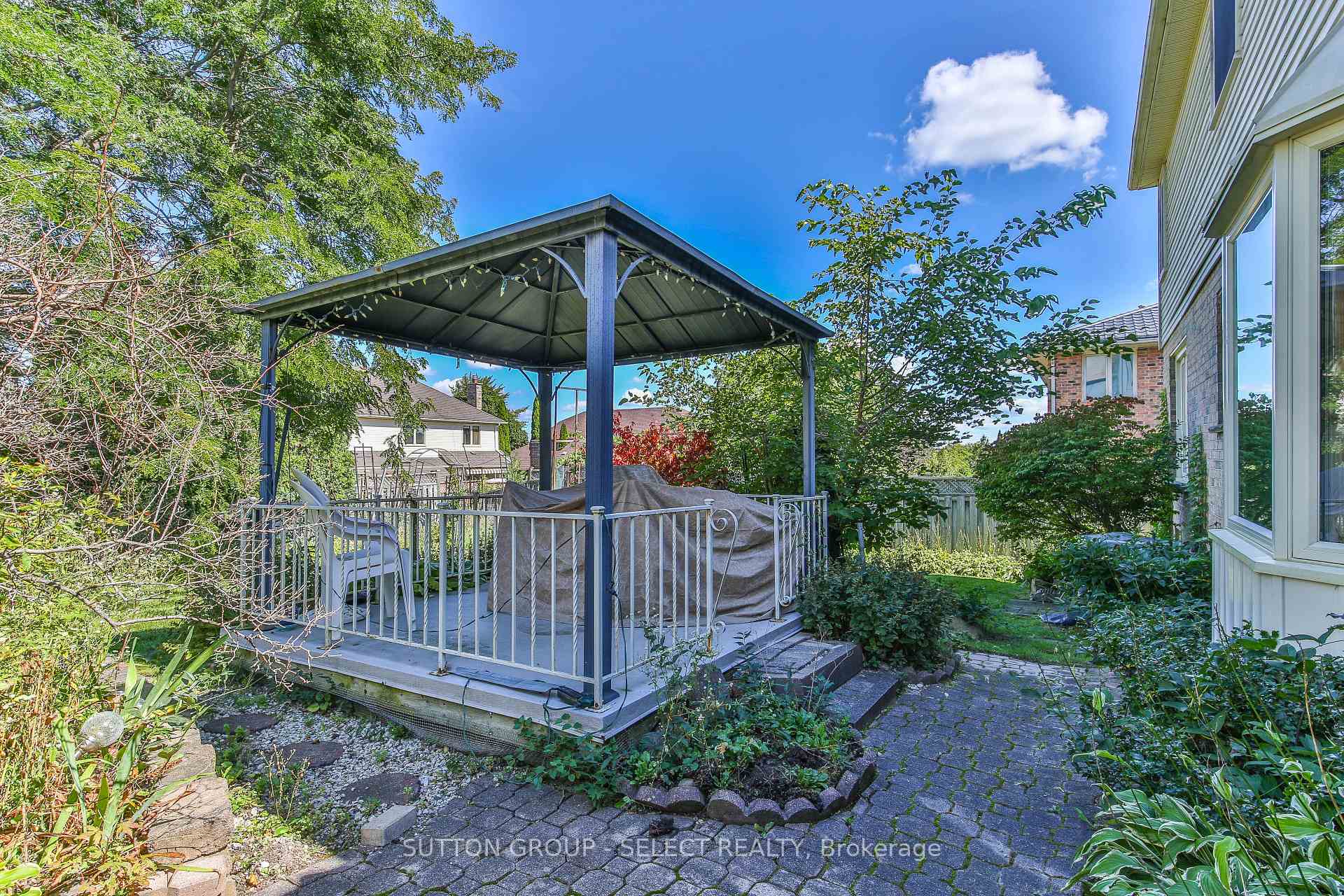 Photo 38 of 158 Ambleside Drive, London, North A — HOMEH