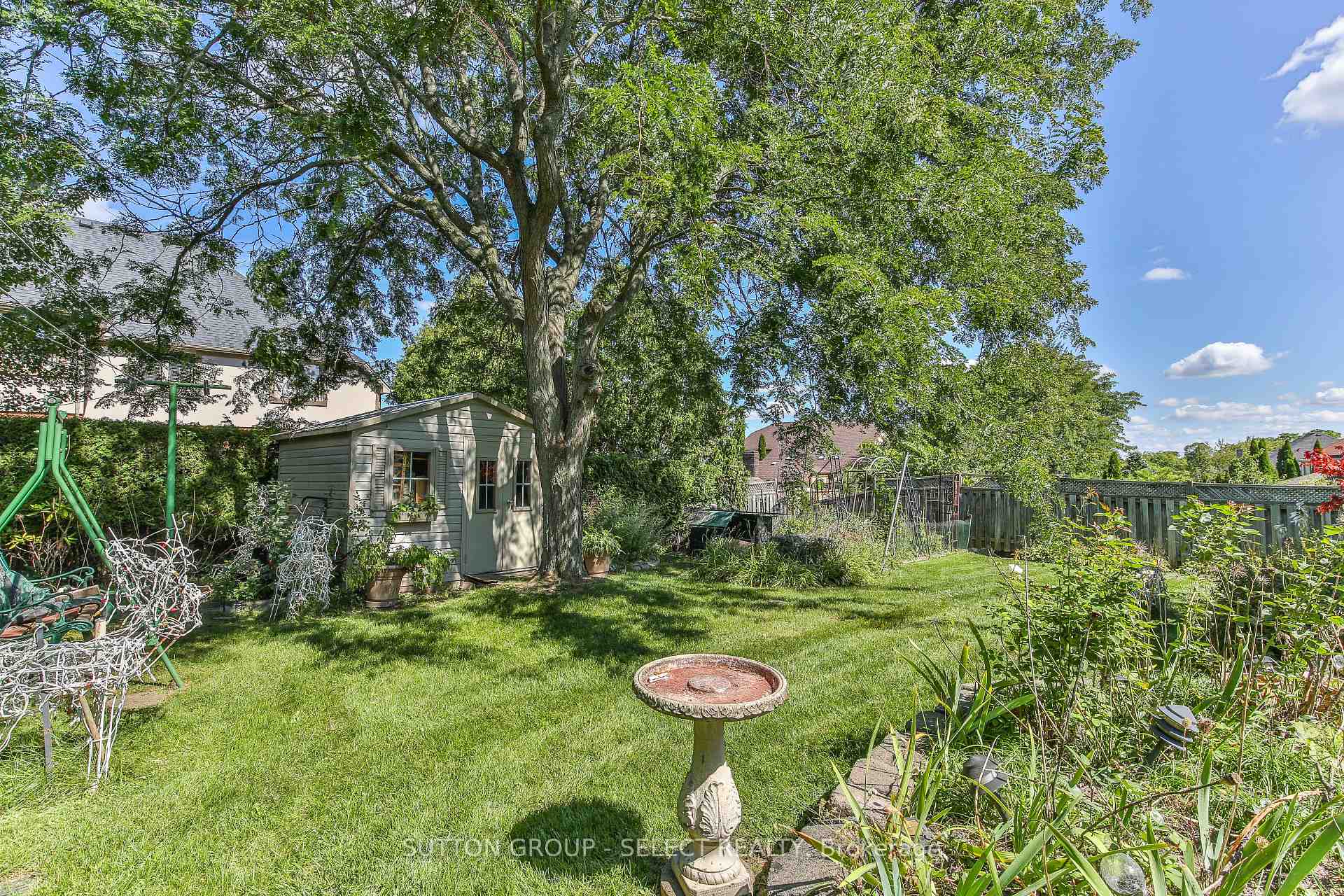 Photo 45 of 158 Ambleside Drive, London, North A — HOMEH