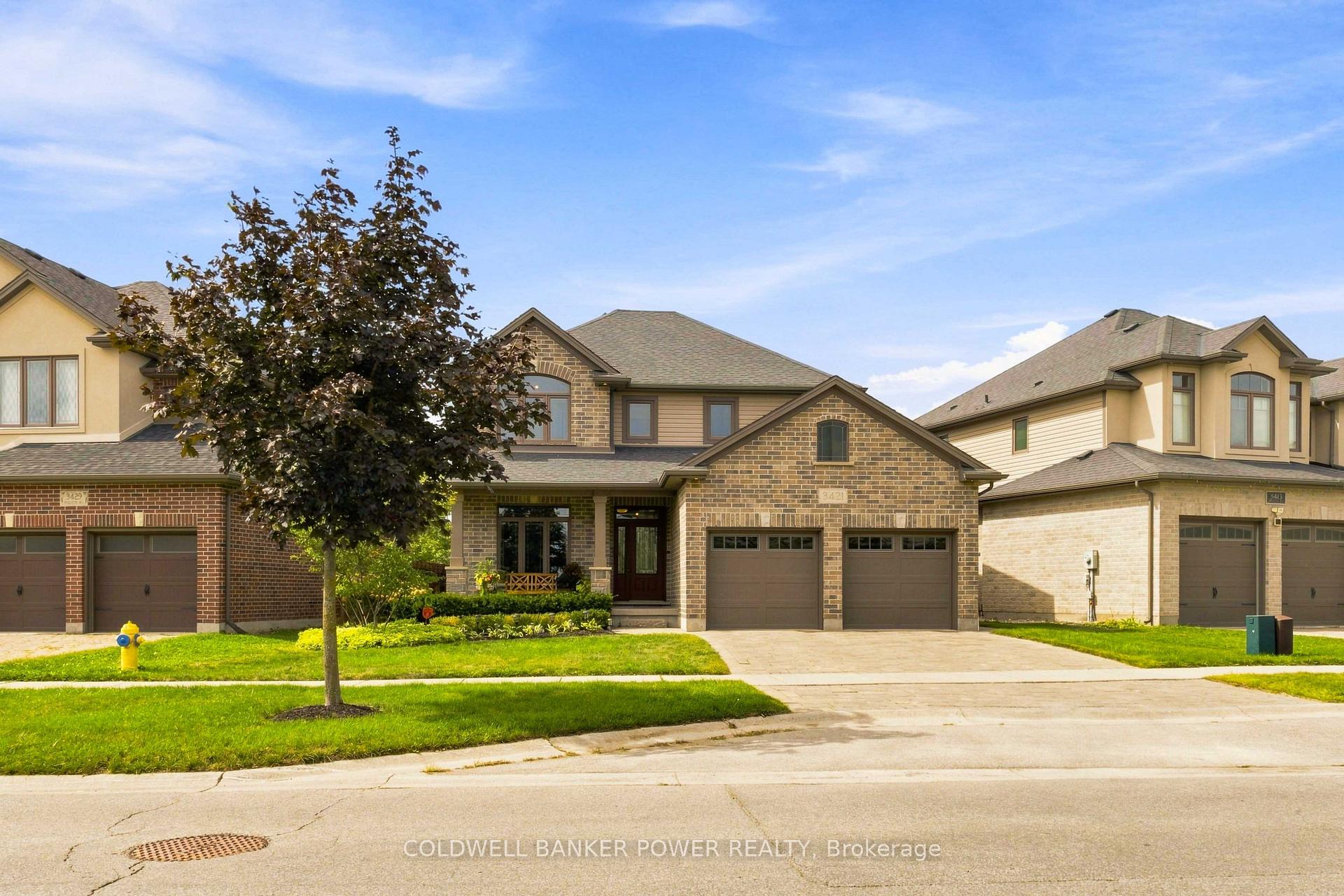 Photo 2 of 3421 Singleton Avenue, London, South V — HOMEH