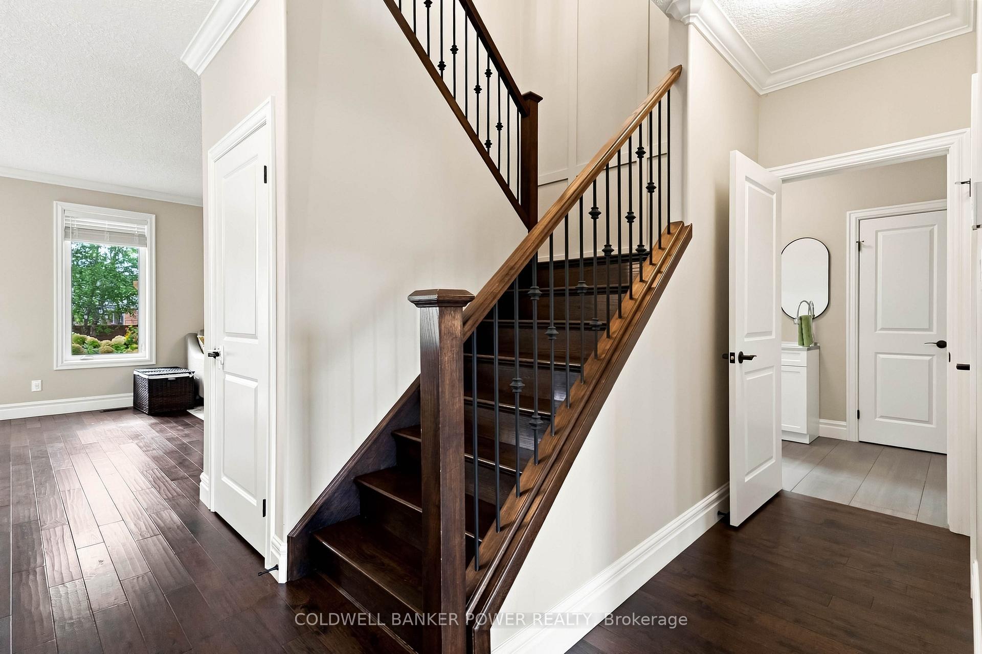 Photo 10 of 3421 Singleton Avenue, London, South V — HOMEH