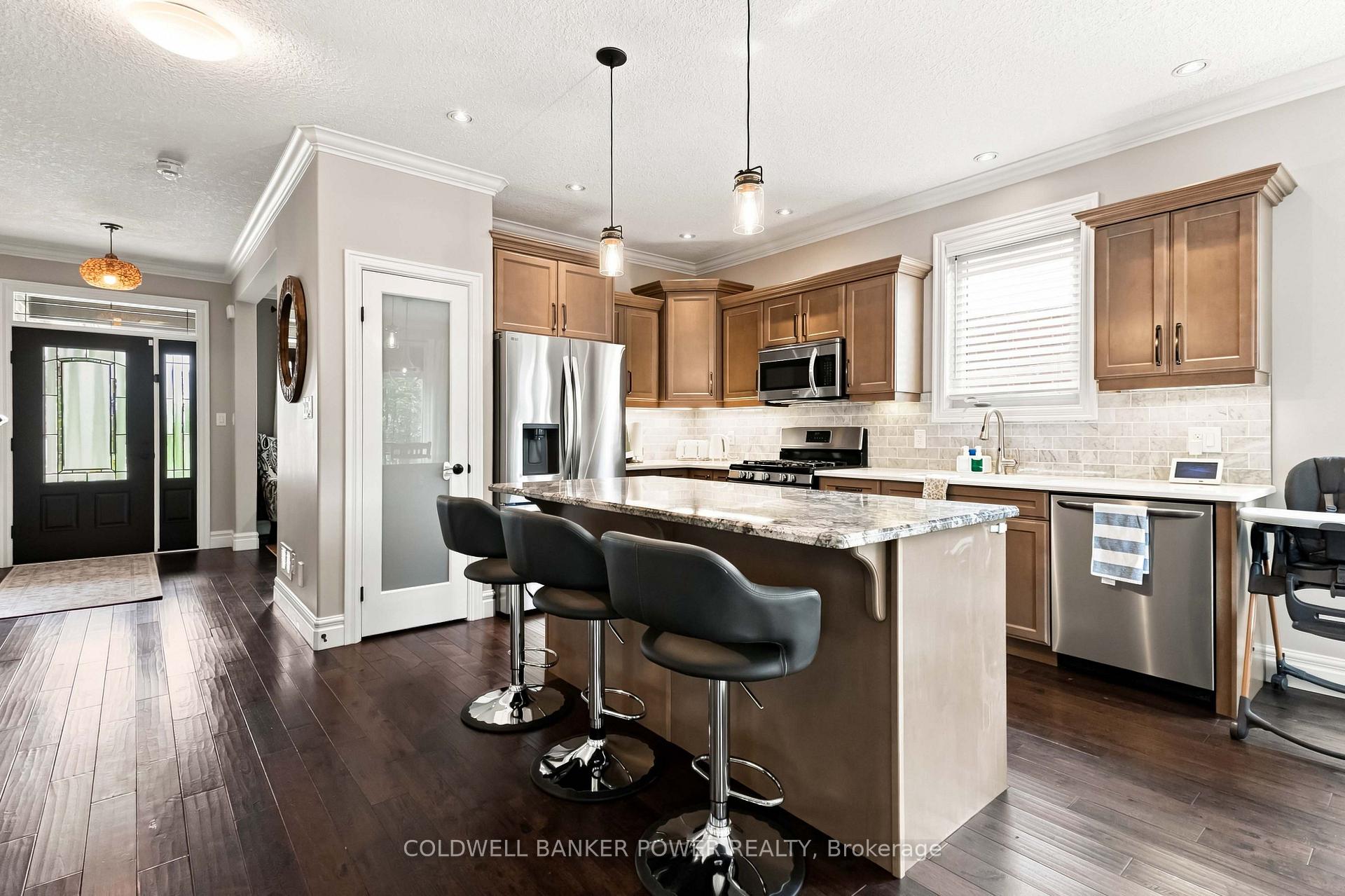 Photo 12 of 3421 Singleton Avenue, London, South V — HOMEH