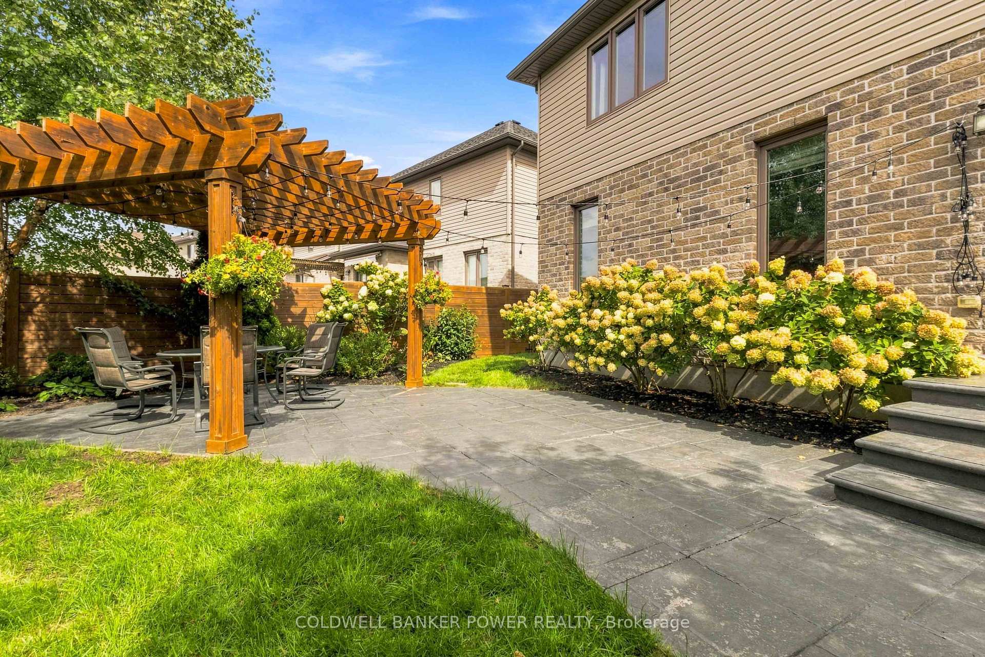 Photo 41 of 3421 Singleton Avenue, London, South V — HOMEH