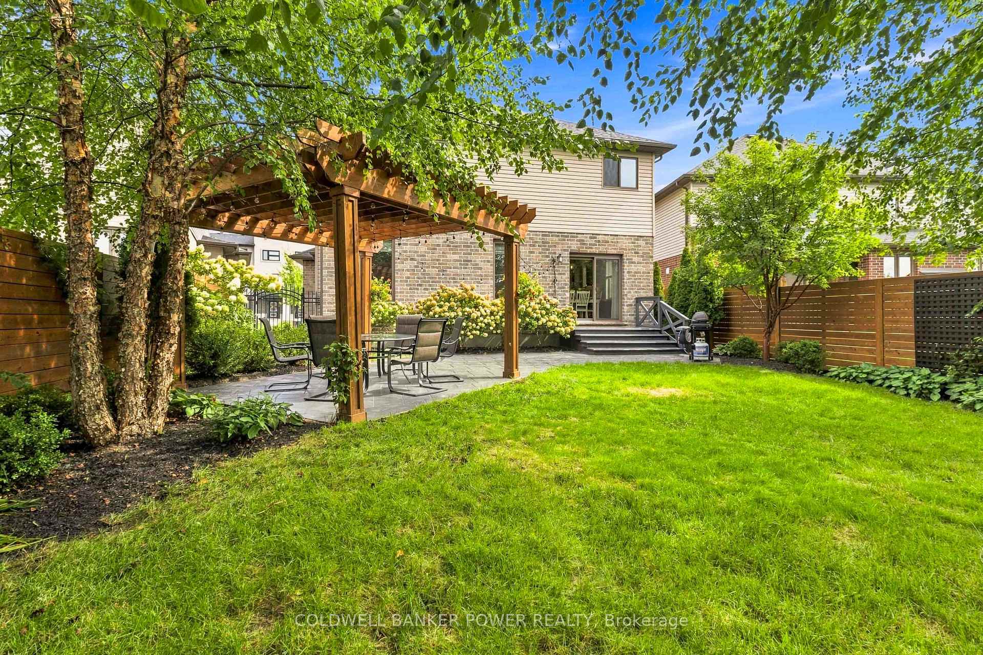 Photo 48 of 3421 Singleton Avenue, London, South V — HOMEH