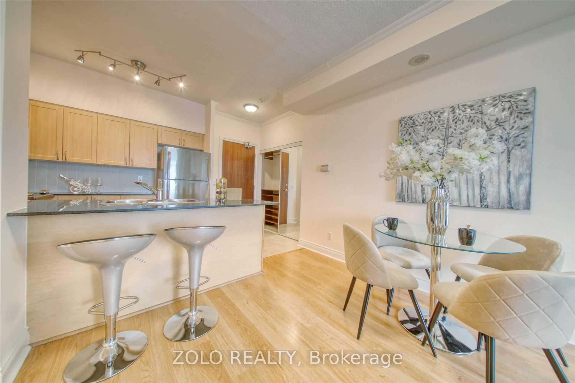 Photo 4 of Unit 1912, 7 North Park Road, Vaughan, Beverley Glen — HOMEH