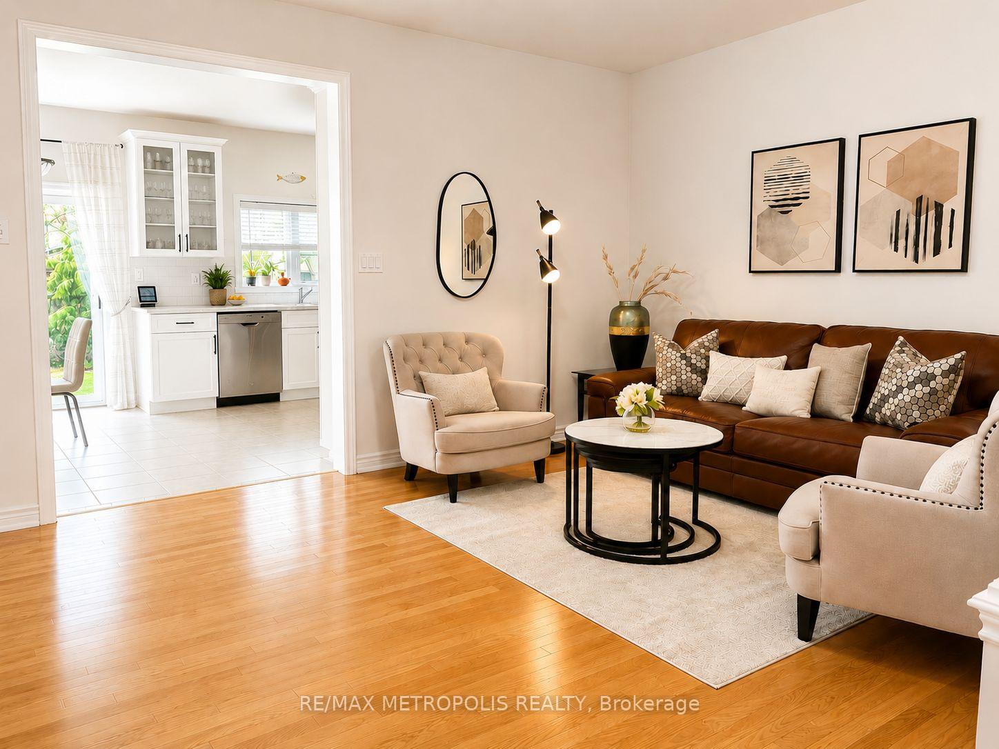 Photo 5 of 58 Lady Loretta Lane, Vaughan, Patterson — HOMEH