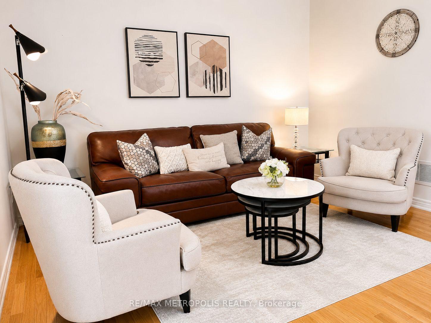 Photo 15 of 58 Lady Loretta Lane, Vaughan, Patterson — HOMEH