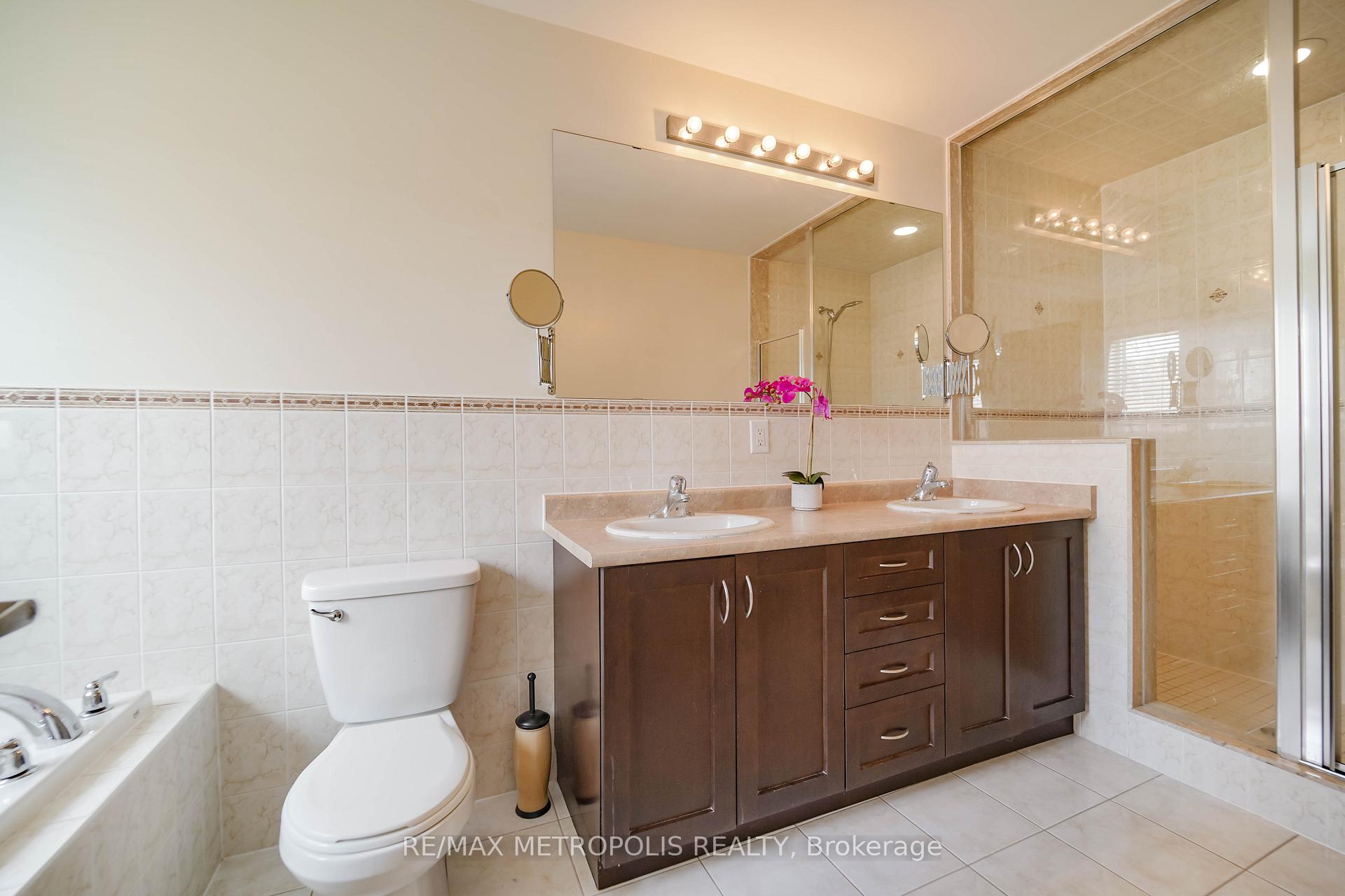 Photo 20 of 58 Lady Loretta Lane, Vaughan, Patterson — HOMEH