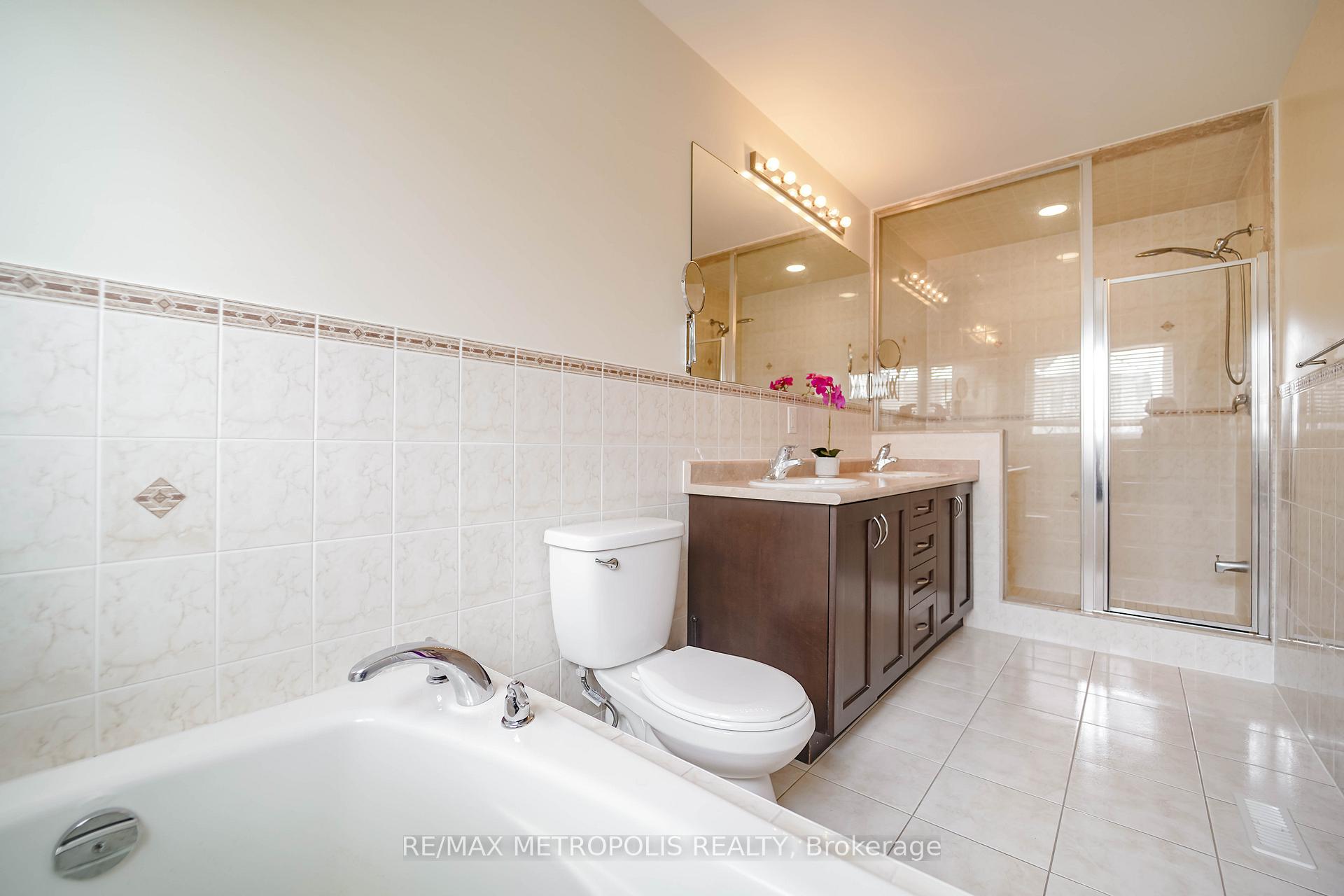 Photo 22 of 58 Lady Loretta Lane, Vaughan, Patterson — HOMEH