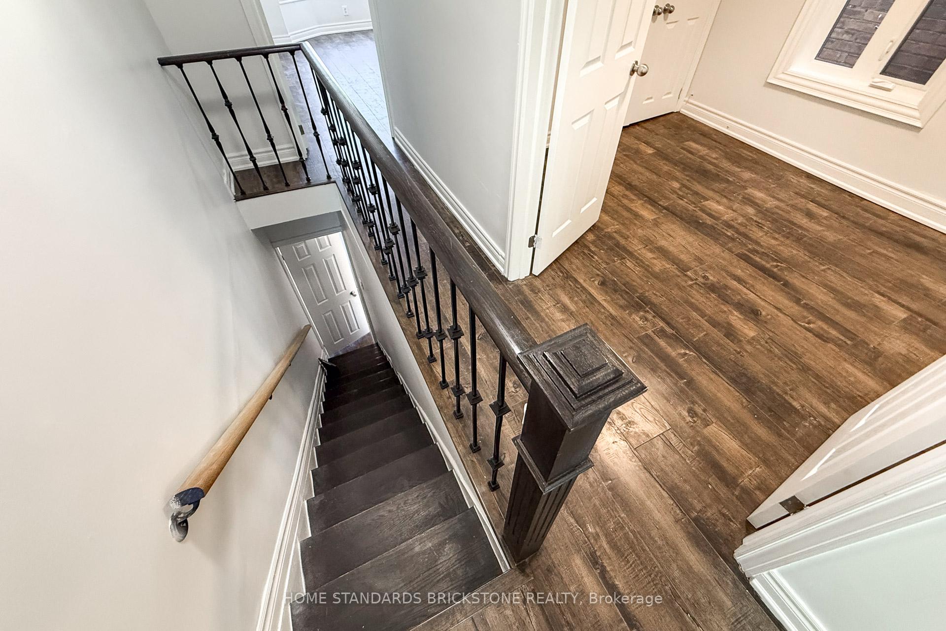 Photo 4 of Unit 2nd Floor, 792 Pape Avenue, Toronto, Playter Estates-Danforth — HOMEH