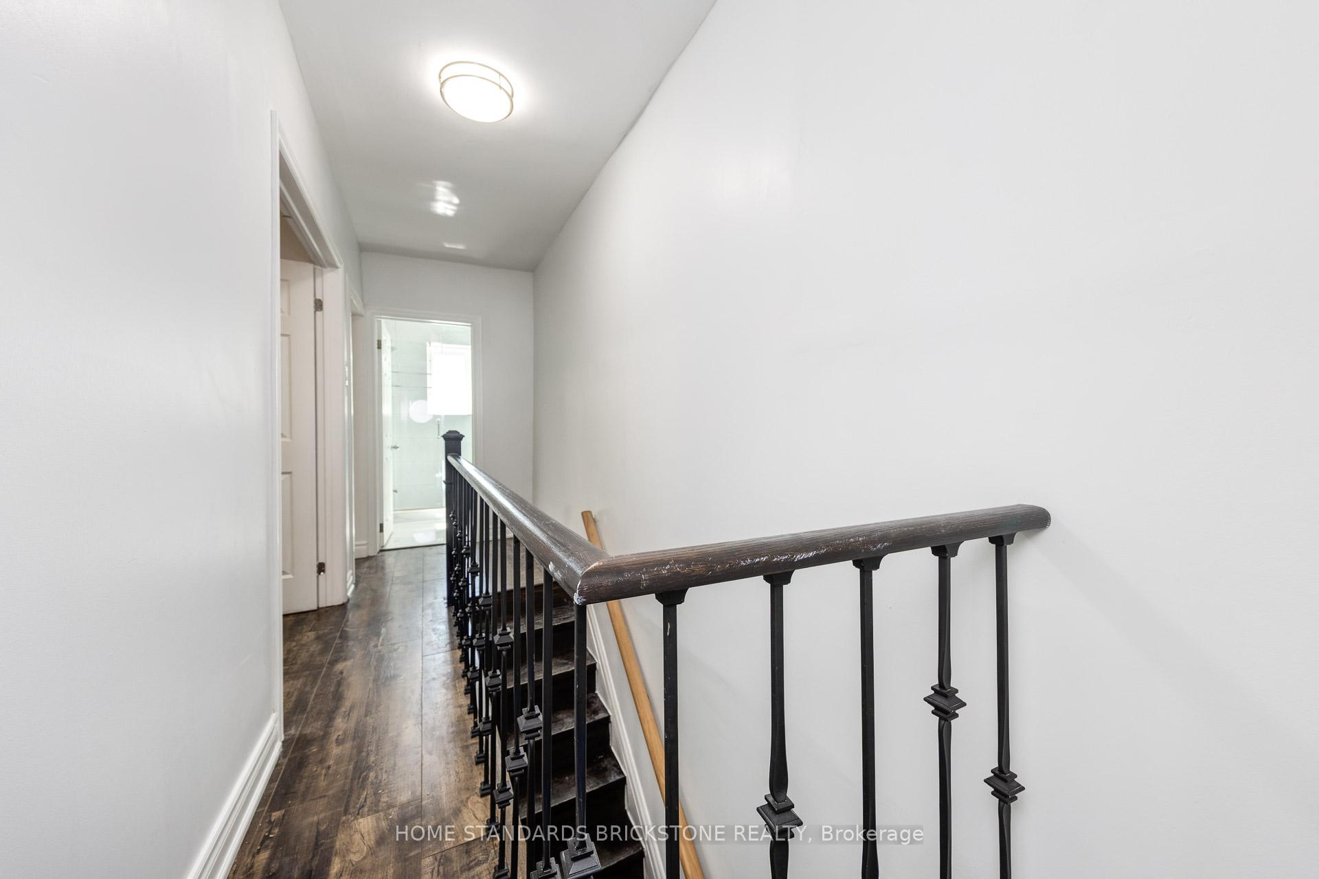 Photo 5 of Unit 2nd Floor, 792 Pape Avenue, Toronto, Playter Estates-Danforth — HOMEH