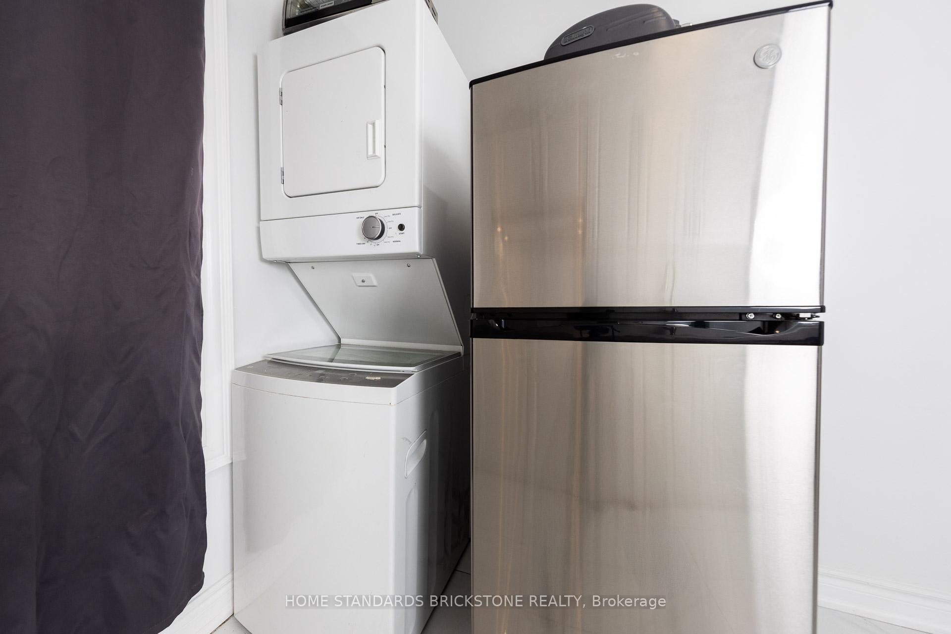 Photo 8 of Unit 2nd Floor, 792 Pape Avenue, Toronto, Playter Estates-Danforth — HOMEH