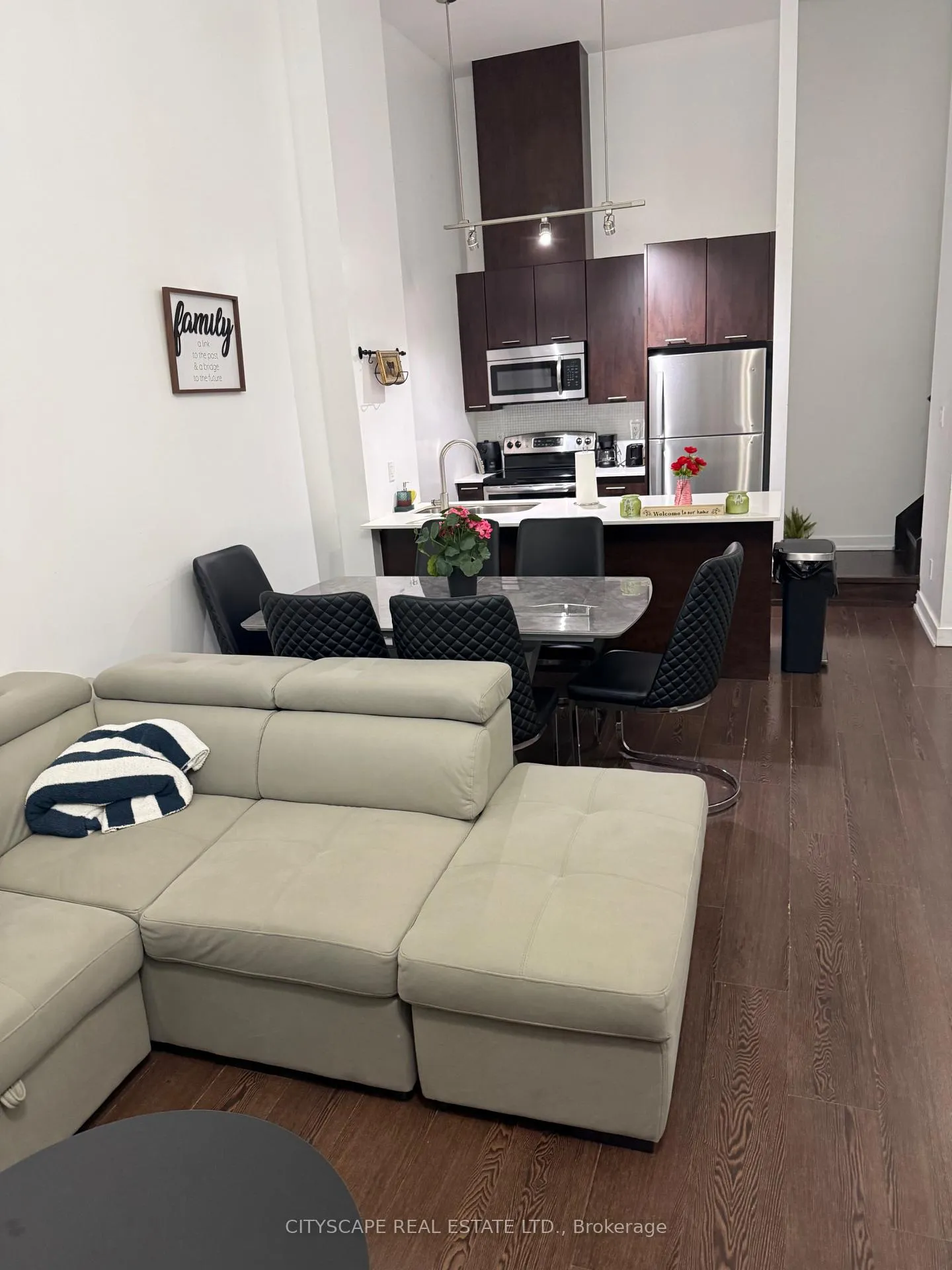 Photo 4 of Unit Th03, 20 Bruyers Mews, Toronto, Niagara — HOMEH
