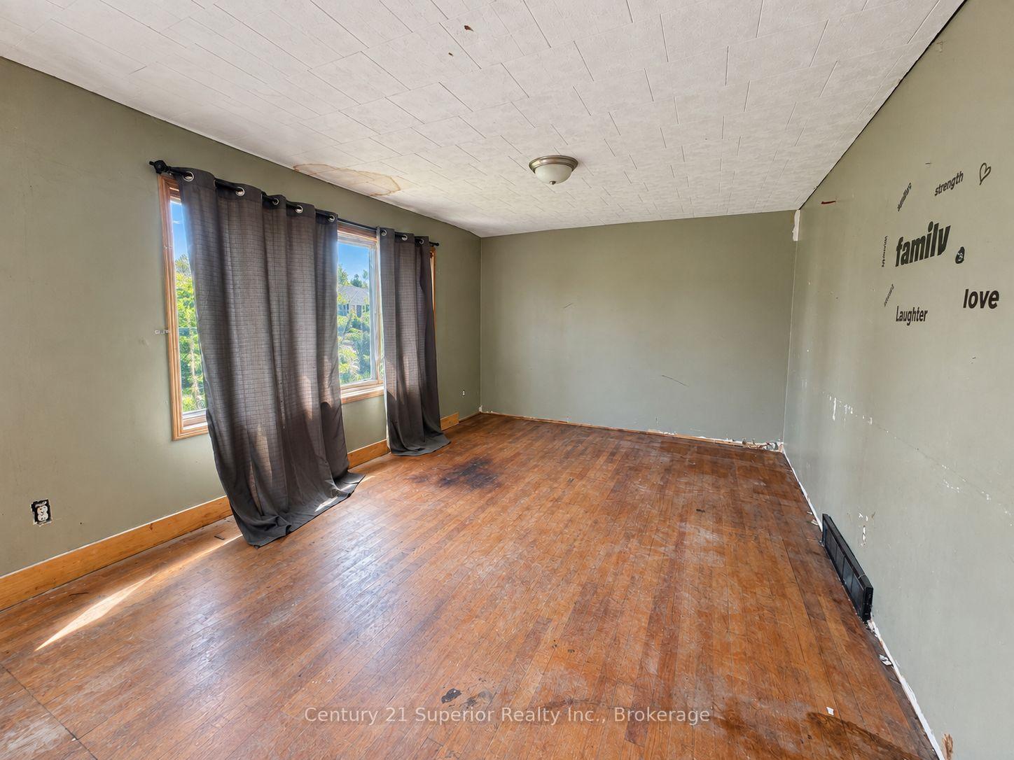 Photo 5 of 5 Steele Avenue, Red Rock, TB-85 — HOMEH