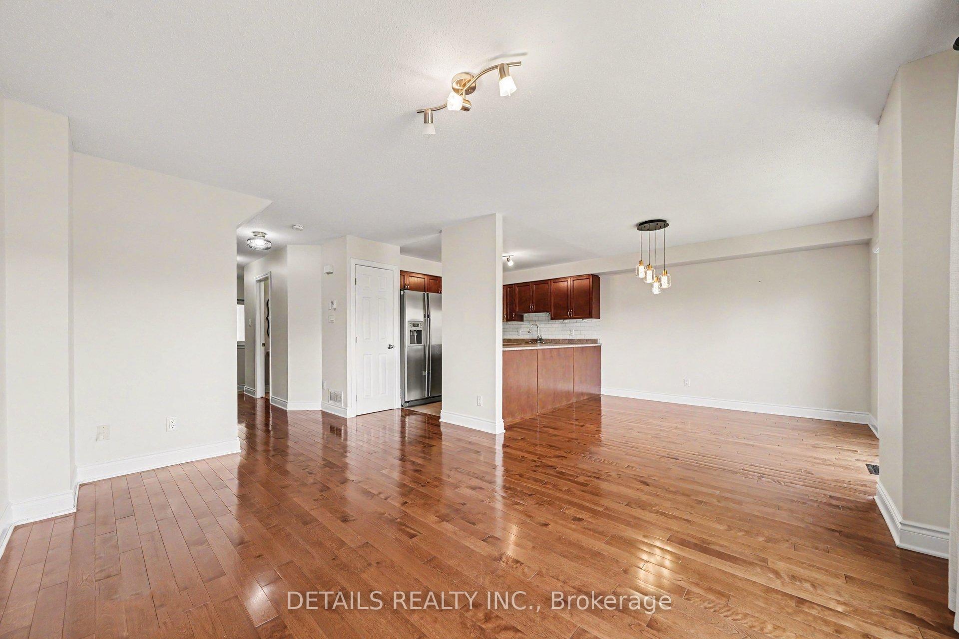 Photo 3 of 261 Parkin Circle, Ottawa, Blossom Park/Kemp Park/Findlay Creek — HOMEH