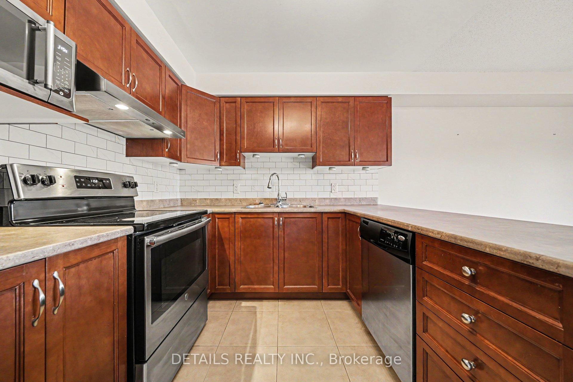 Photo 6 of 261 Parkin Circle, Ottawa, Blossom Park/Kemp Park/Findlay Creek — HOMEH