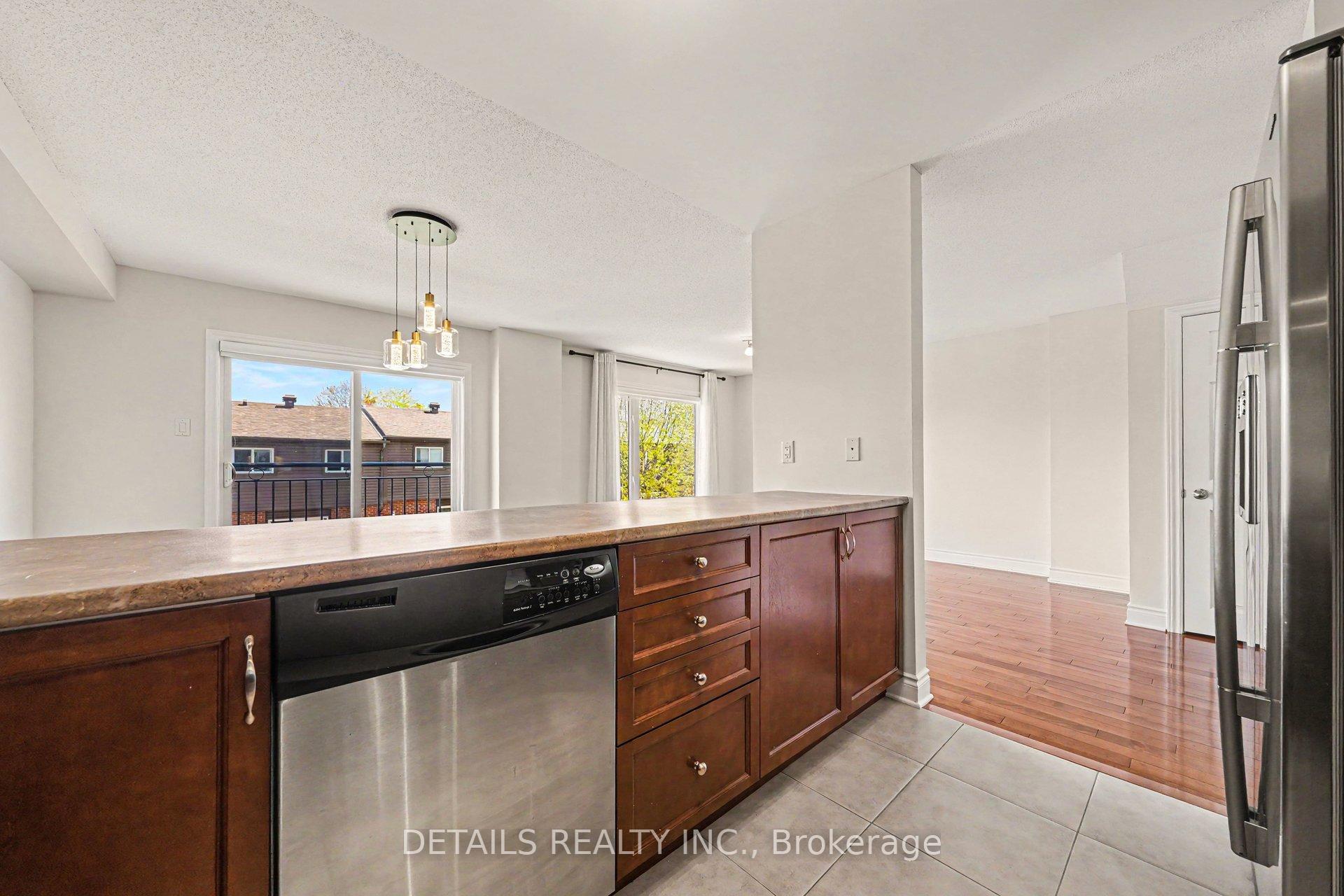 Photo 7 of 261 Parkin Circle, Ottawa, Blossom Park/Kemp Park/Findlay Creek — HOMEH