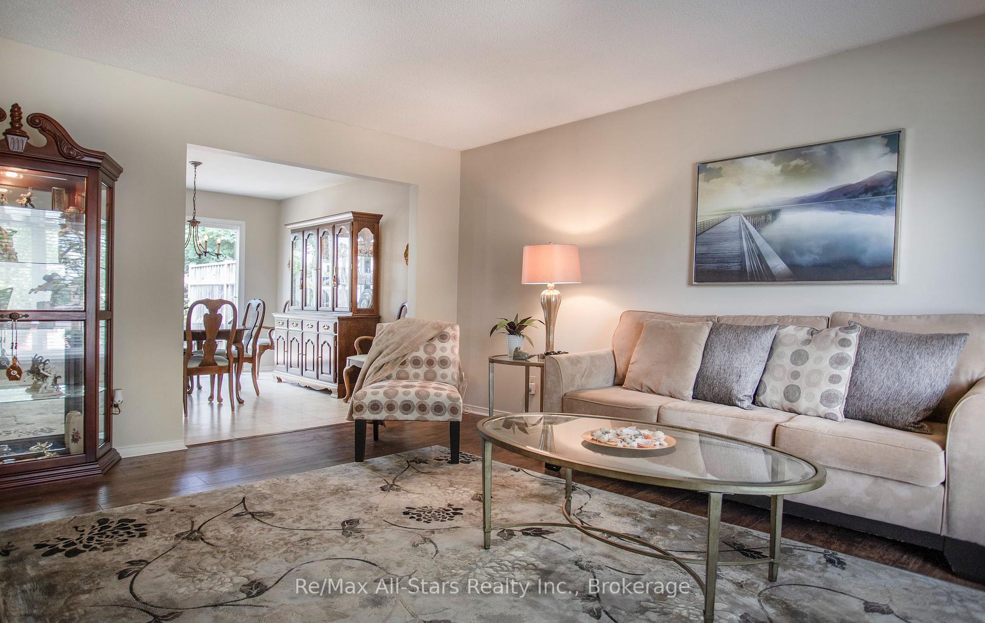 Photo 8 of 39 Applewood Crescent, Scugog, Port Perry — HOMEH