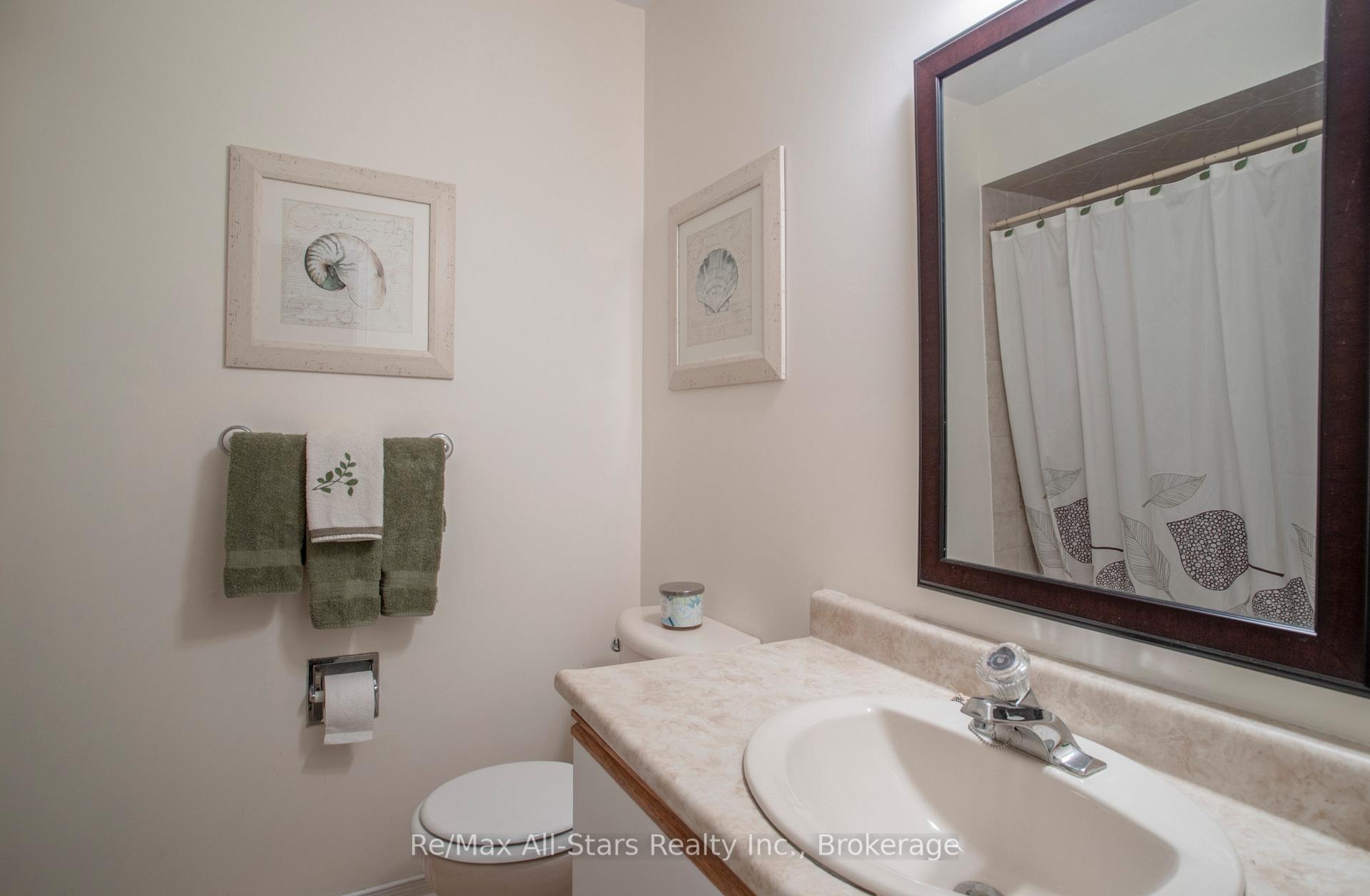 Photo 21 of 39 Applewood Crescent, Scugog, Port Perry — HOMEH