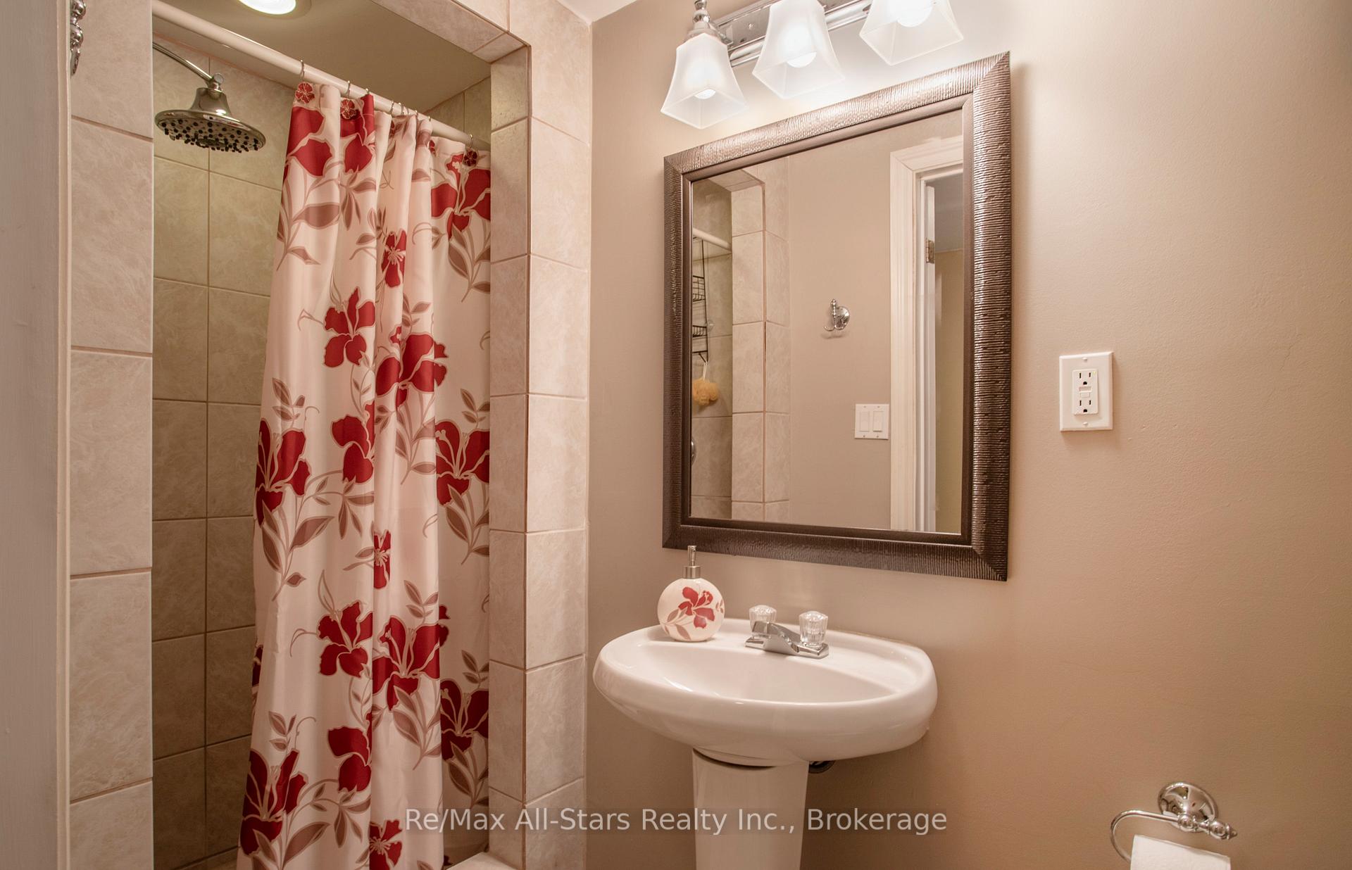 Photo 26 of 39 Applewood Crescent, Scugog, Port Perry — HOMEH
