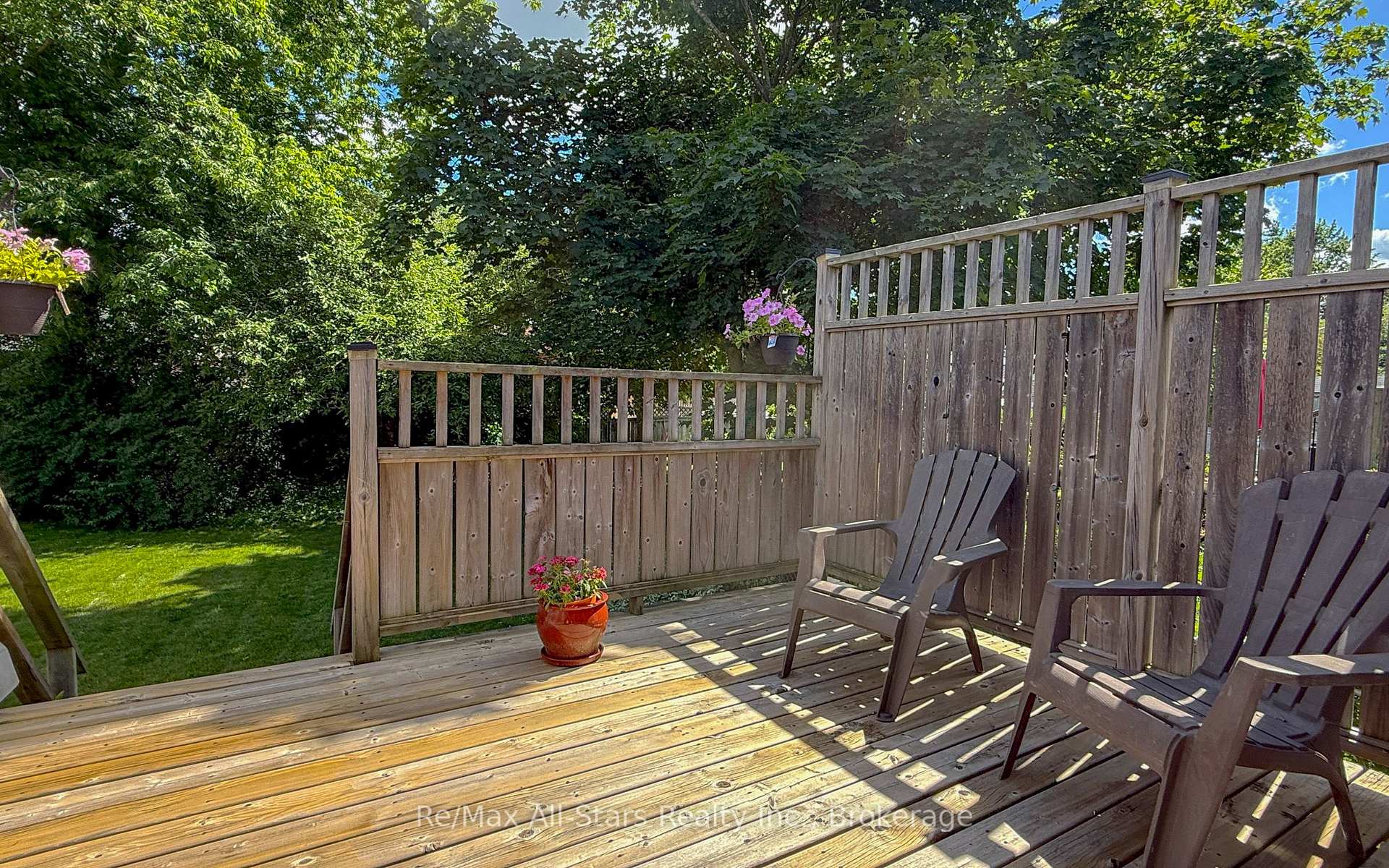 Photo 33 of 39 Applewood Crescent, Scugog, Port Perry — HOMEH