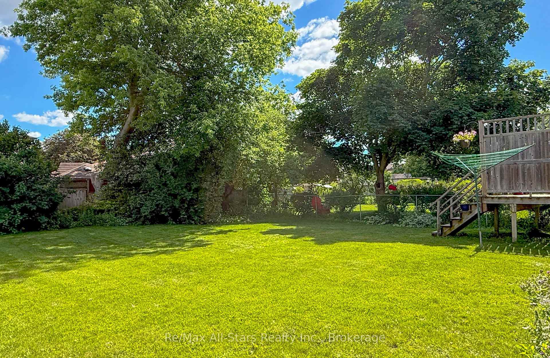 Photo 36 of 39 Applewood Crescent, Scugog, Port Perry — HOMEH
