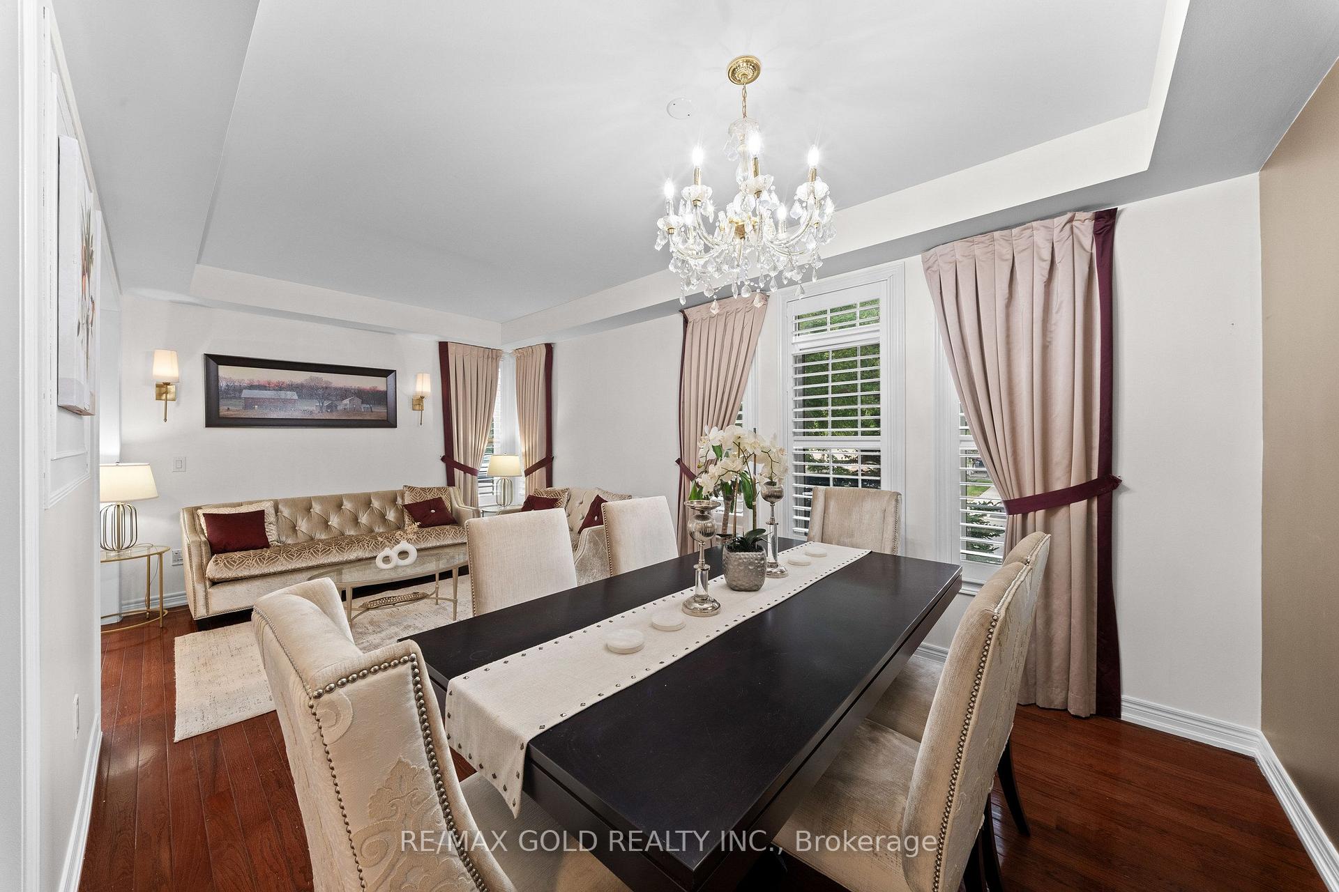 Photo 8 of 29 Royal Links Circle, Brampton, Vales of Castlemore North — HOMEH