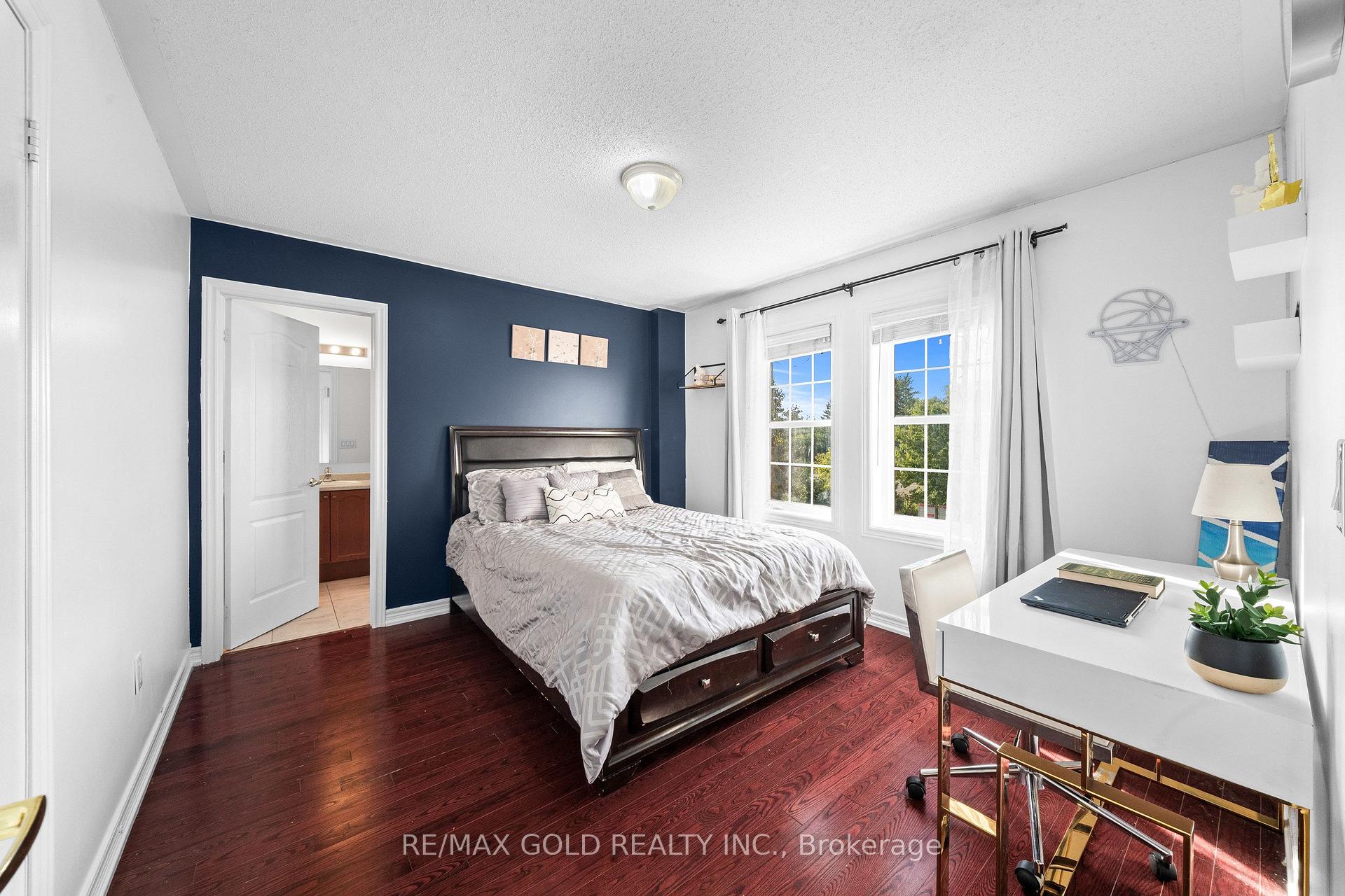 Photo 21 of 29 Royal Links Circle, Brampton, Vales of Castlemore North — HOMEH