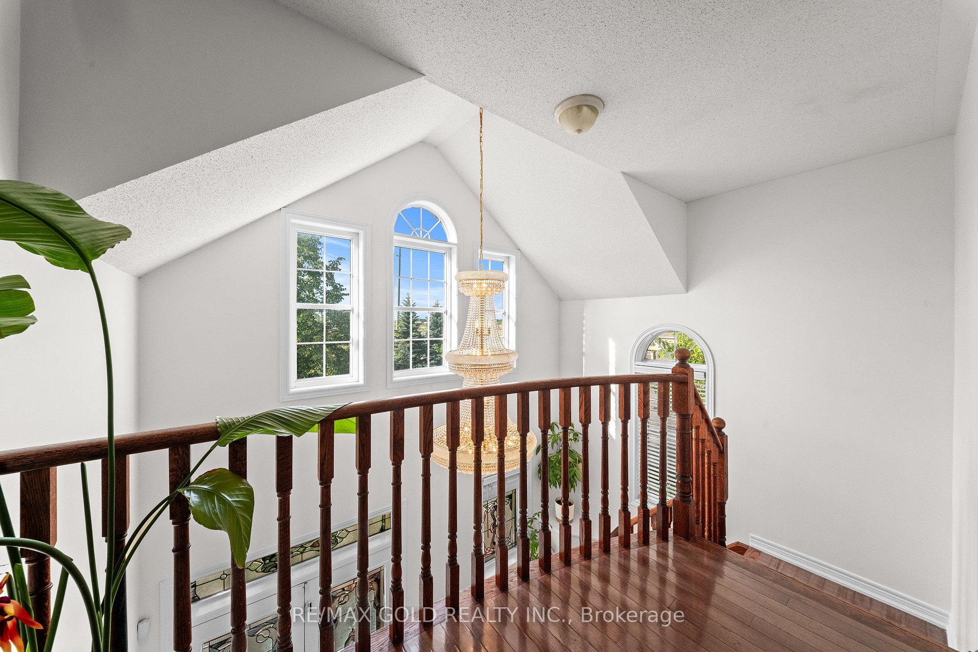 Photo 24 of 29 Royal Links Circle, Brampton, Vales of Castlemore North — HOMEH