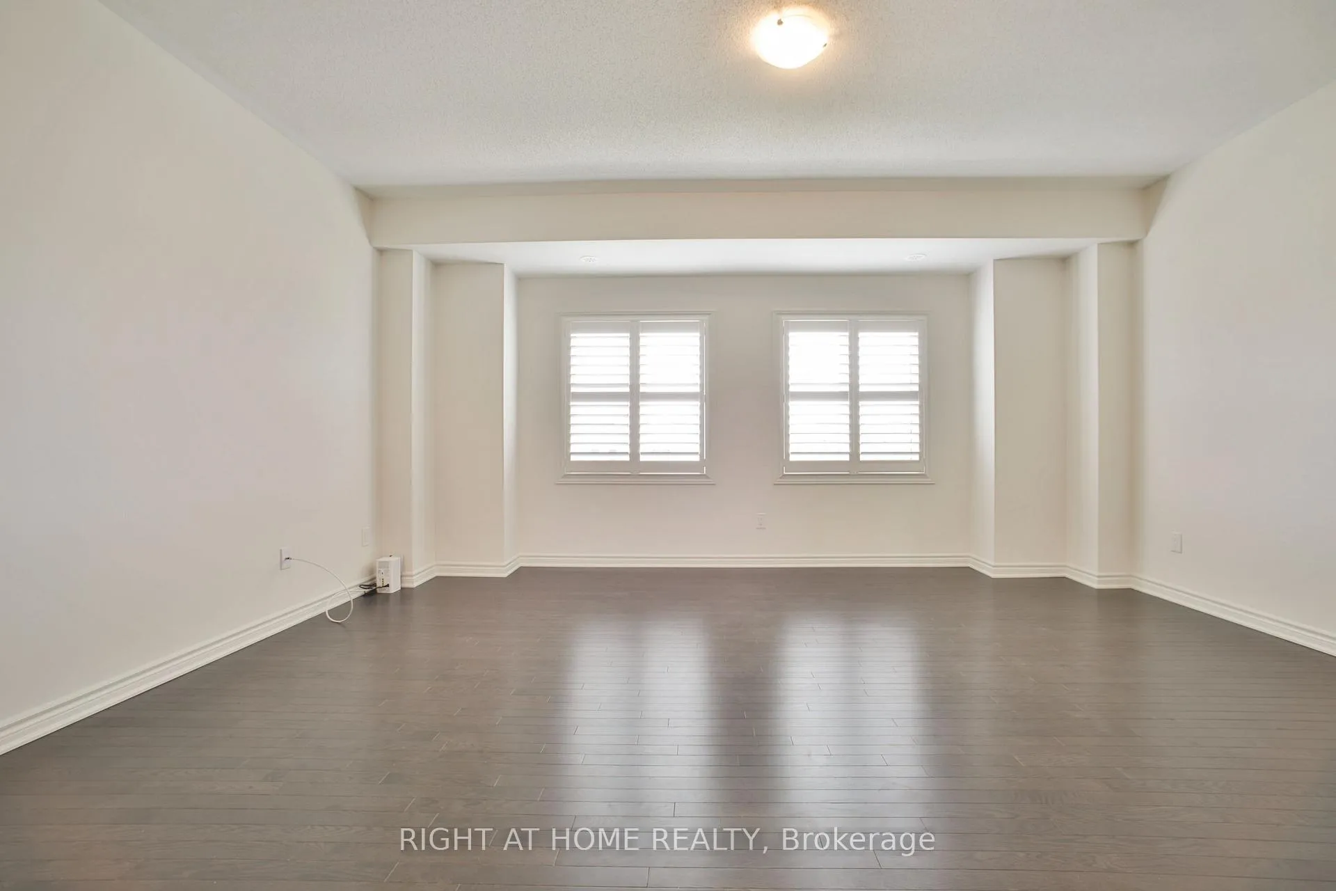 Photo 13 of Unit 20, 50 Edinburgh Drive, Brampton, Bram West — HOMEH