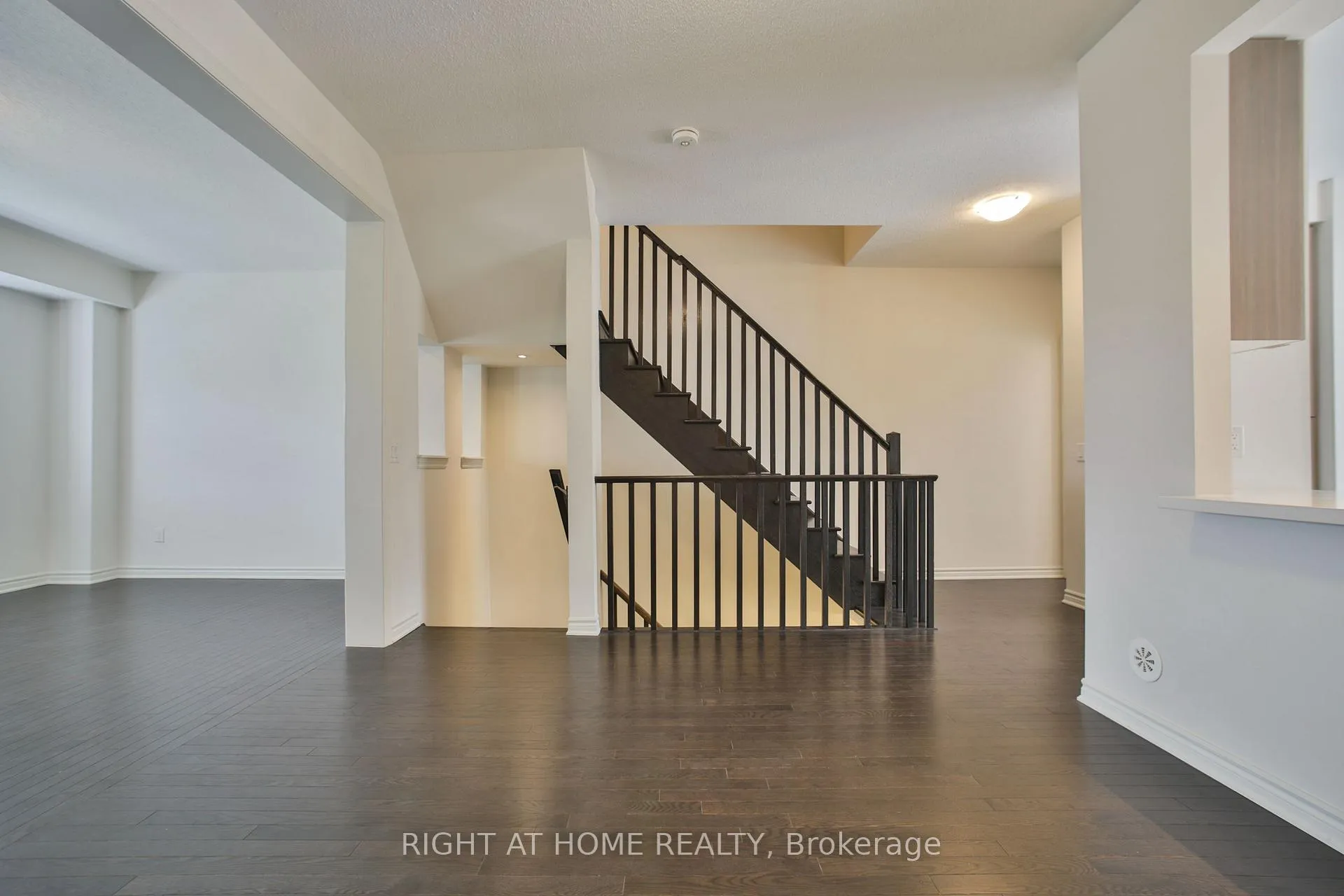Photo 15 of Unit 20, 50 Edinburgh Drive, Brampton, Bram West — HOMEH