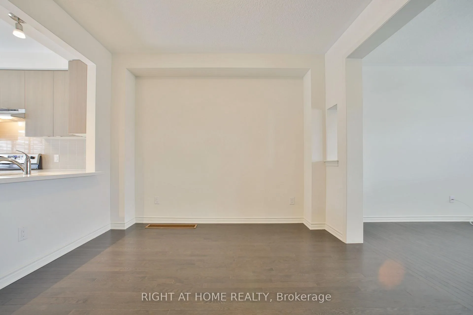 Photo 16 of Unit 20, 50 Edinburgh Drive, Brampton, Bram West — HOMEH