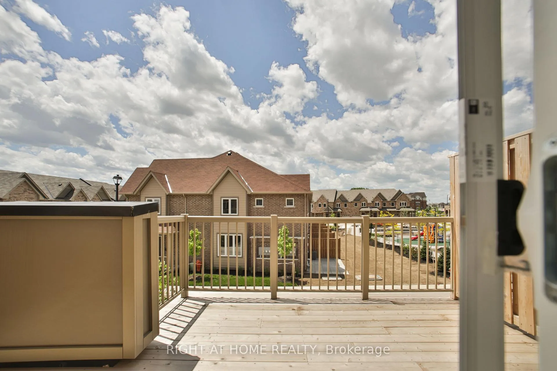 Photo 23 of Unit 20, 50 Edinburgh Drive, Brampton, Bram West — HOMEH