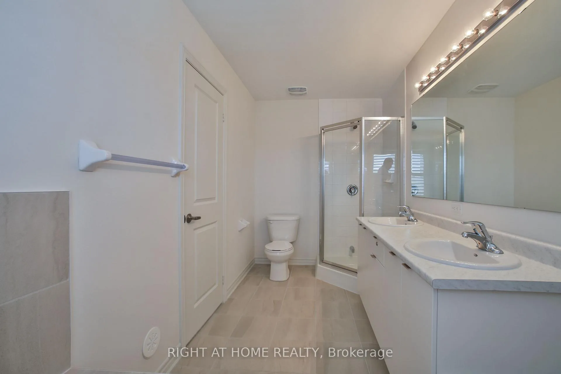 Photo 34 of Unit 20, 50 Edinburgh Drive, Brampton, Bram West — HOMEH