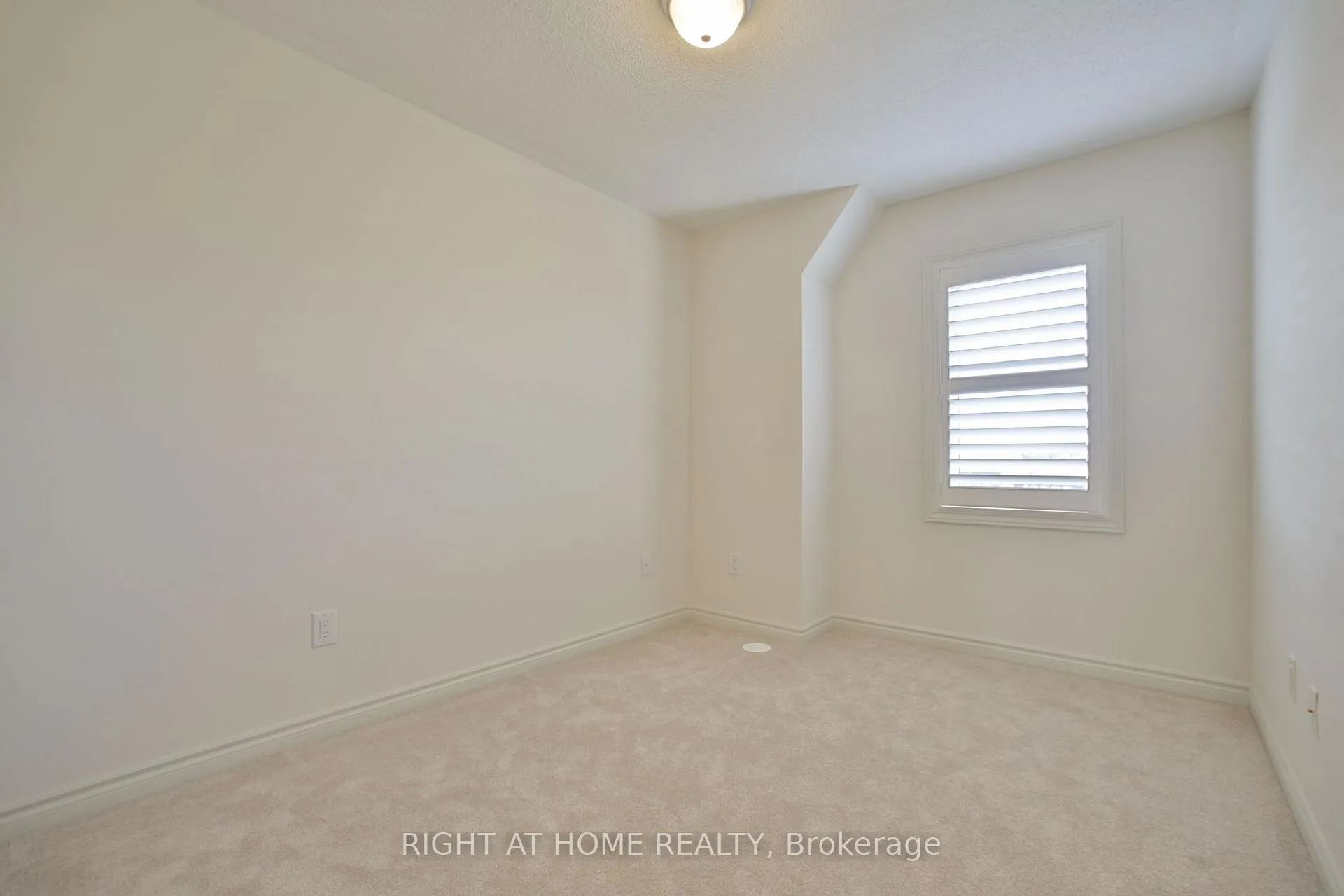 Photo 38 of Unit 20, 50 Edinburgh Drive, Brampton, Bram West — HOMEH
