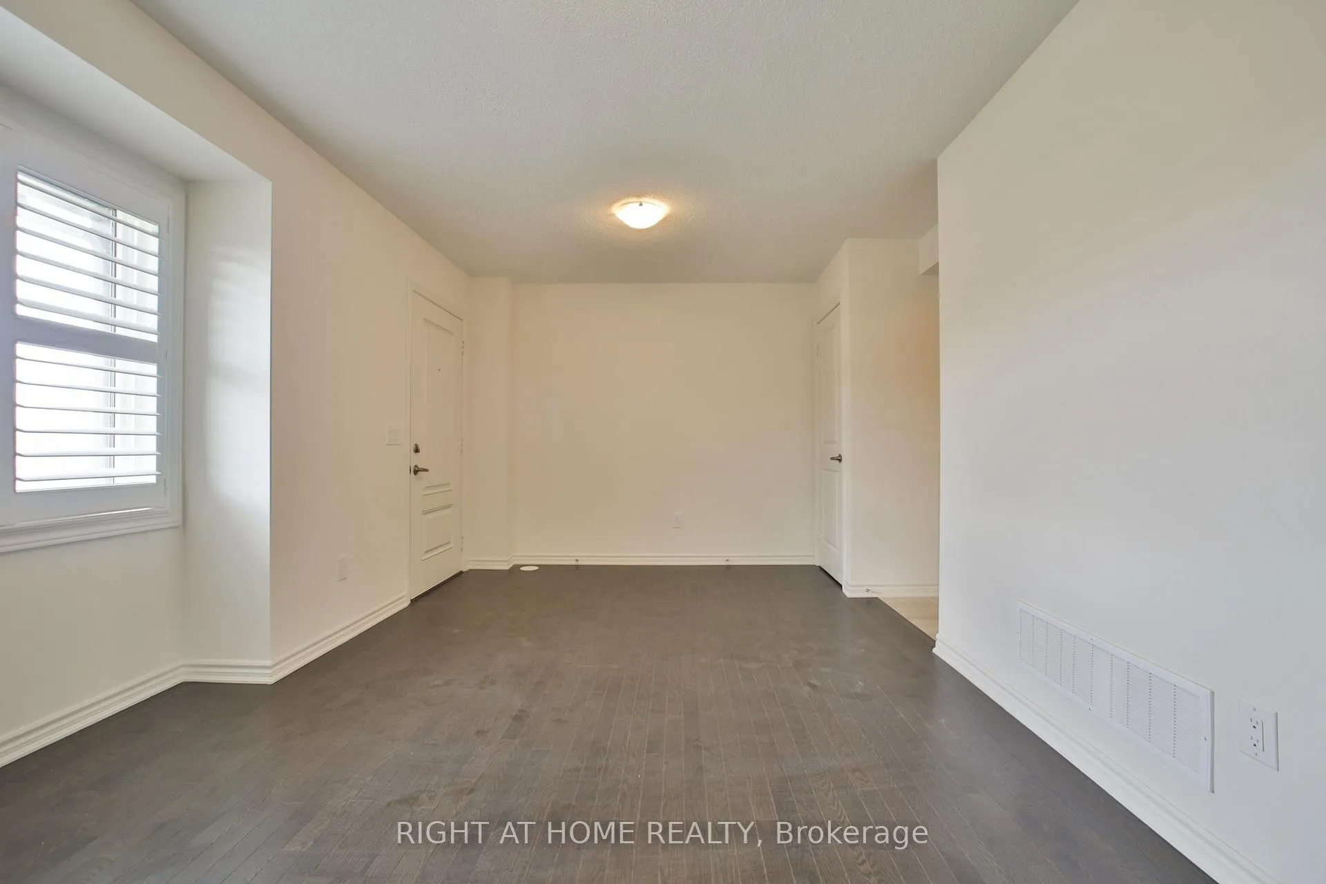 Photo 42 of Unit 20, 50 Edinburgh Drive, Brampton, Bram West — HOMEH