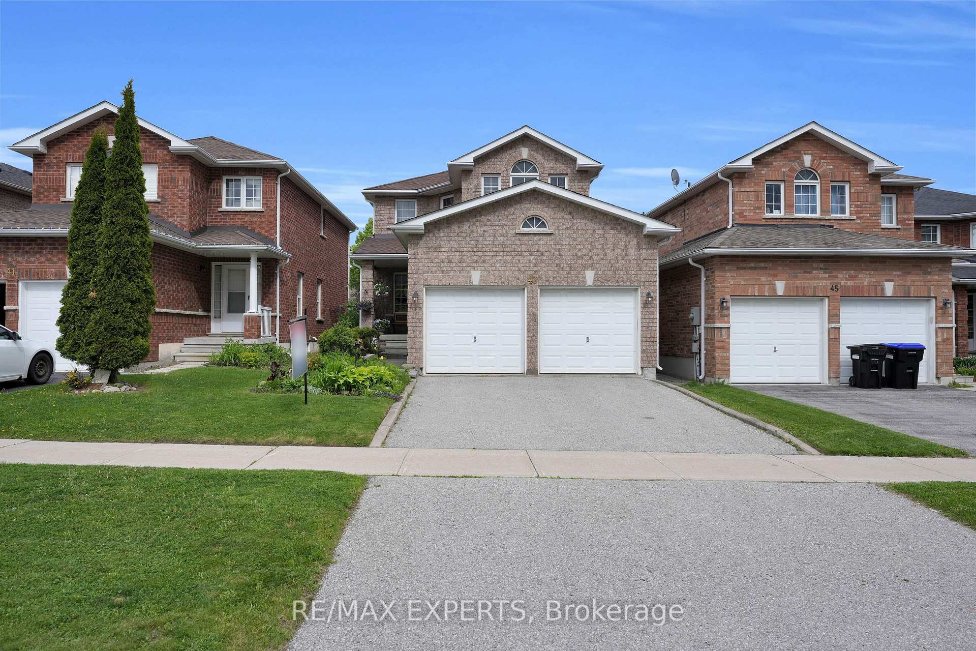 Photo 2 of 43 Buchanan Drive, New Tecumseth, Alliston — HOMEH