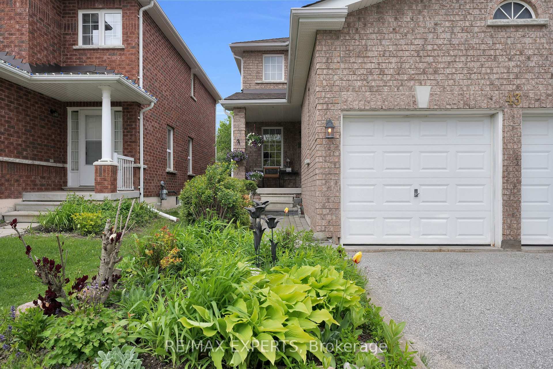 Photo 4 of 43 Buchanan Drive, New Tecumseth, Alliston — HOMEH