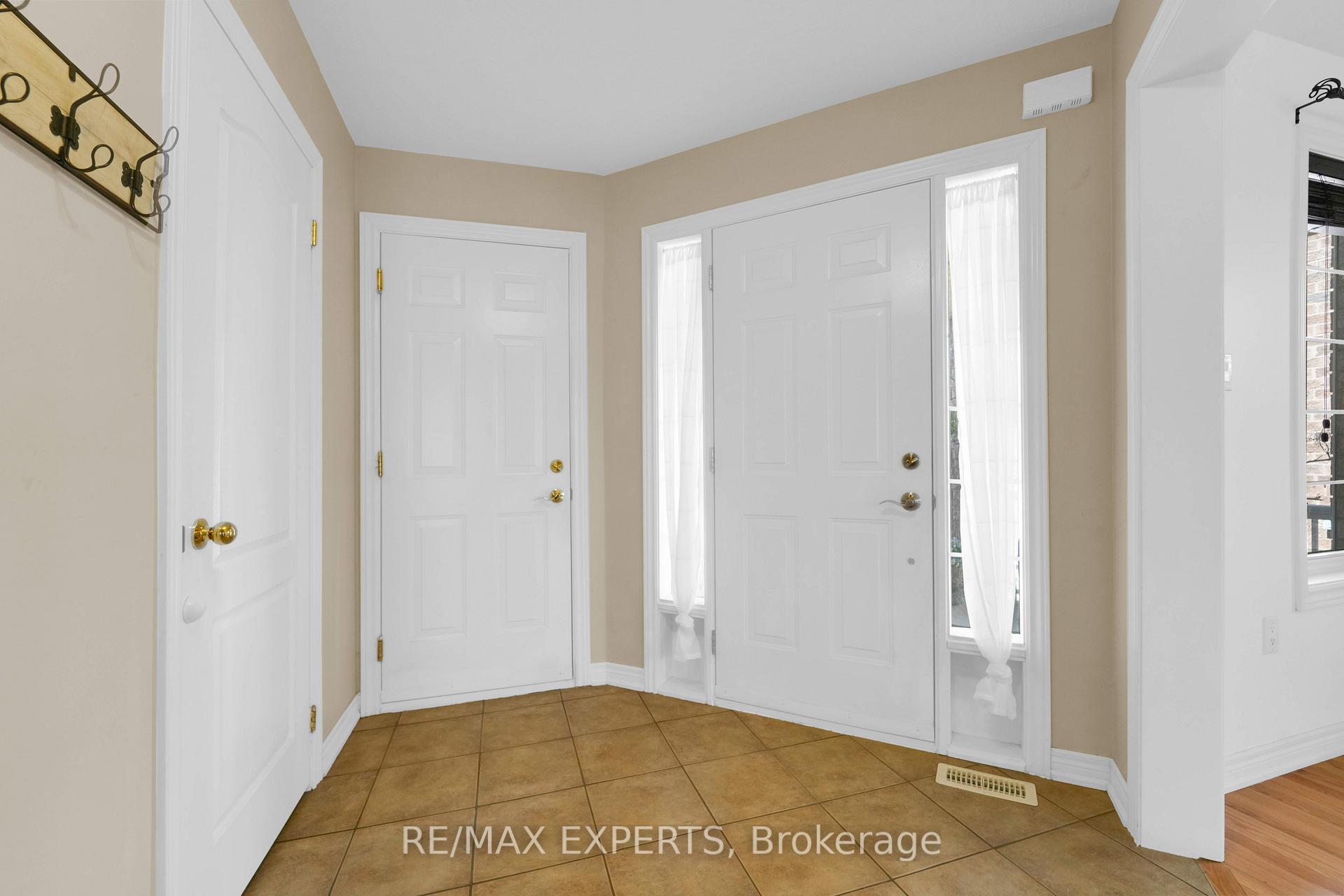 Photo 7 of 43 Buchanan Drive, New Tecumseth, Alliston — HOMEH