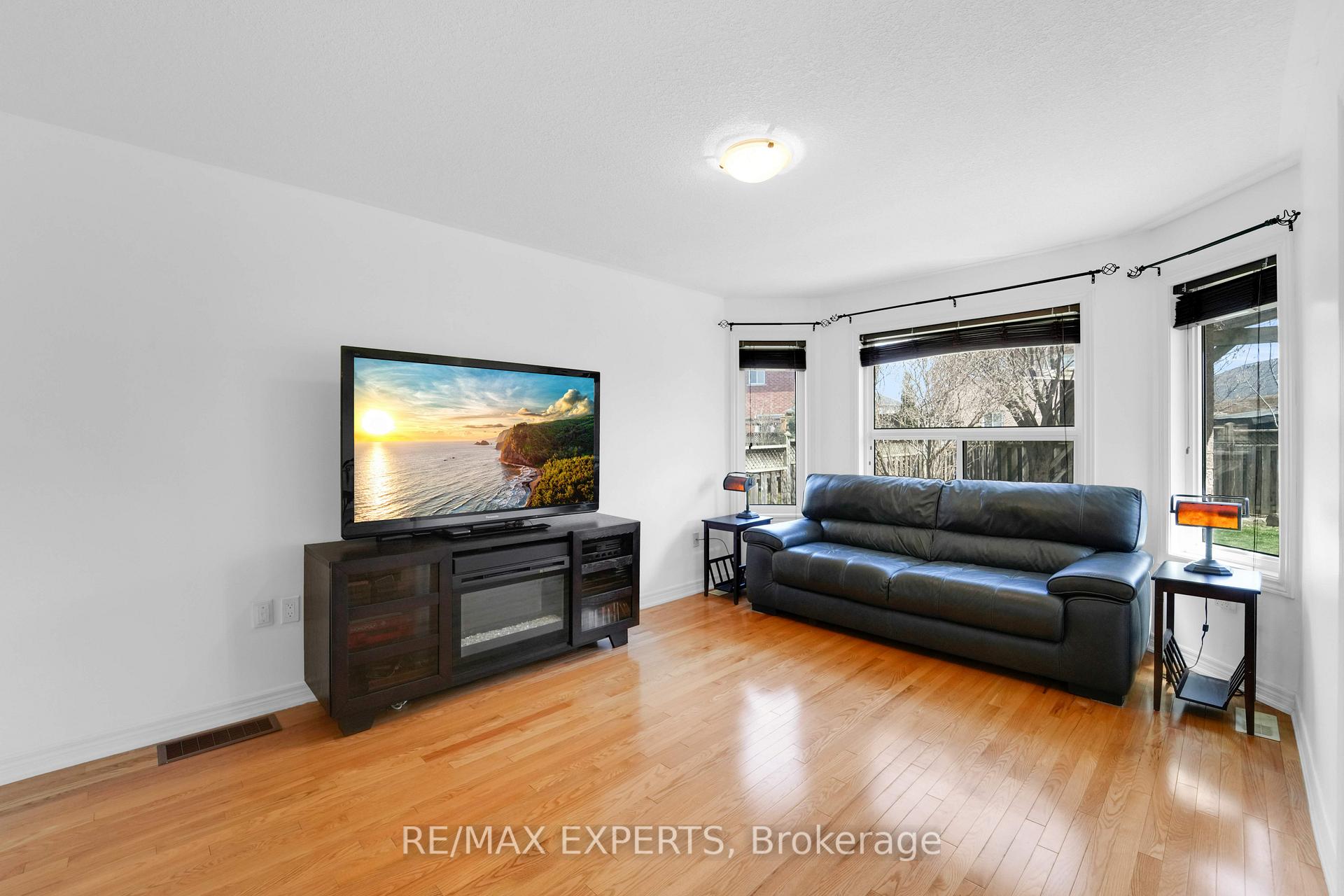 Photo 14 of 43 Buchanan Drive, New Tecumseth, Alliston — HOMEH