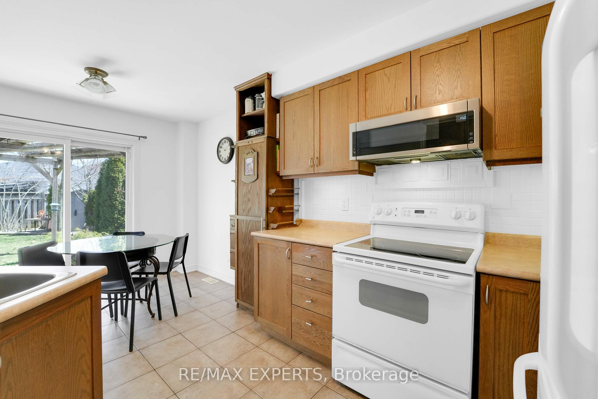 Photo 19 of 43 Buchanan Drive, New Tecumseth, Alliston — HOMEH