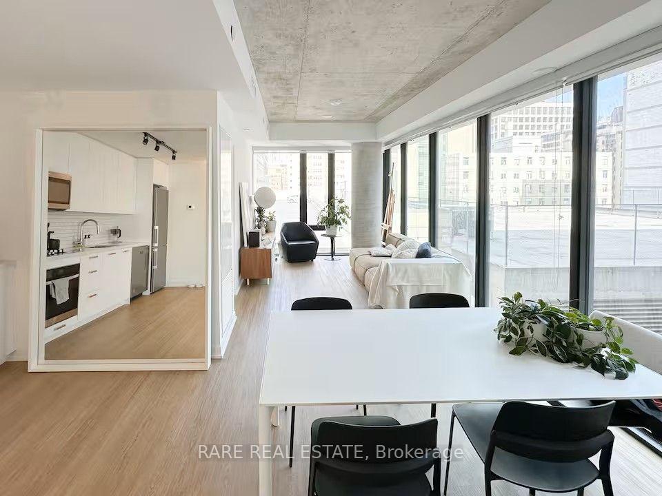 Photo of Unit 617, 195 McCaul Street