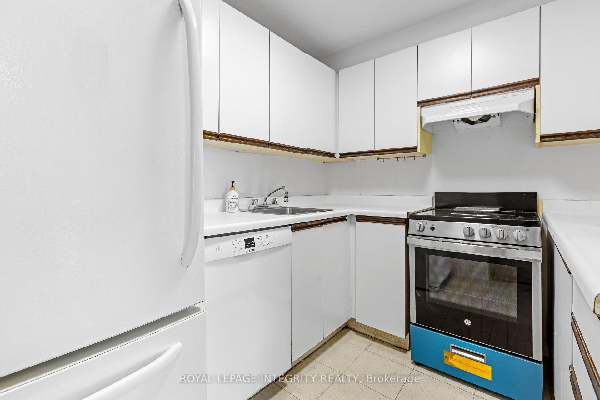 Photo 12 of Unit 2001, 475 Laurier Avenue W, Ottawa, Ottawa Centre — HOMEH