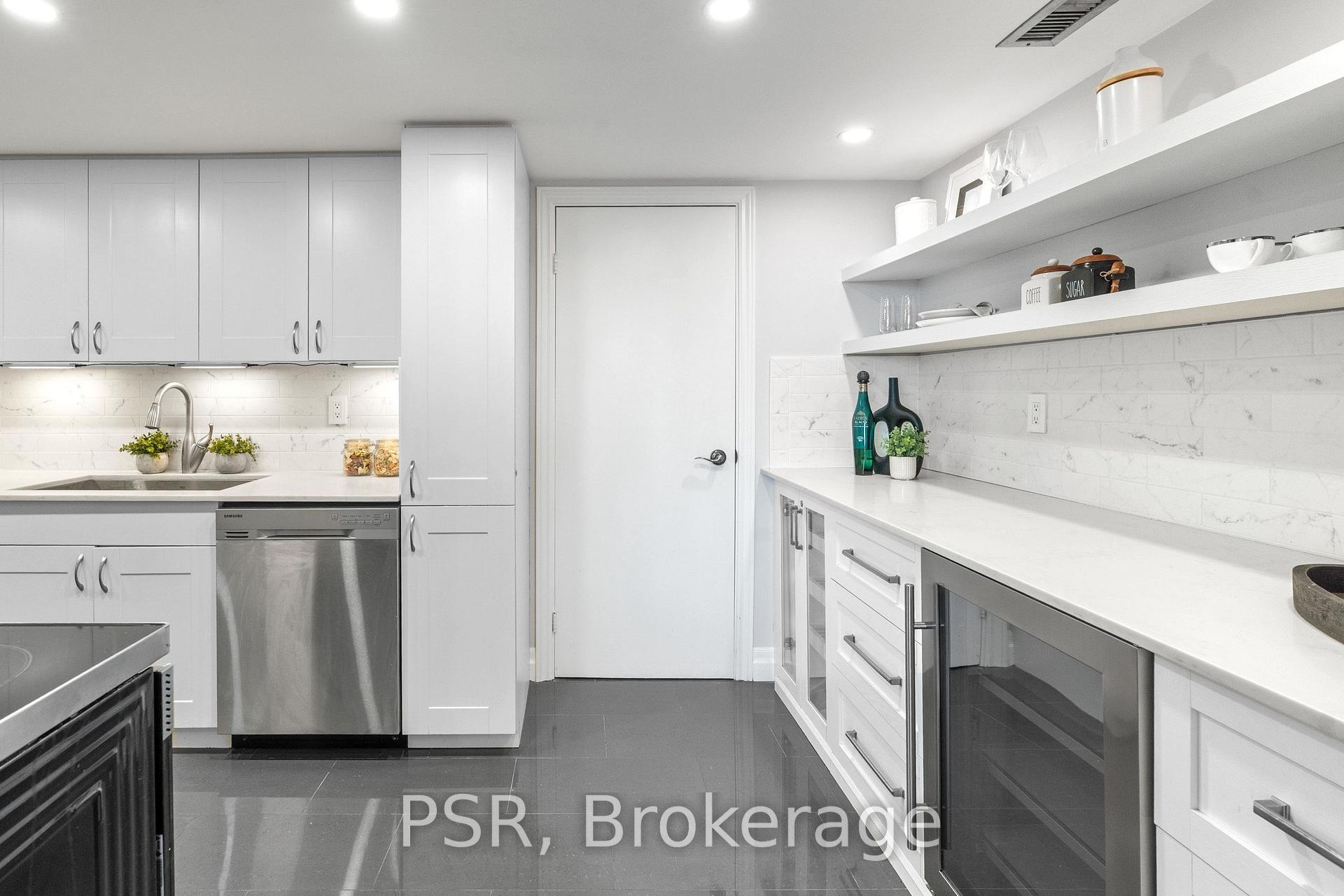 Photo 13 of Unit 1103, 30 Wellington Street E, Toronto, Church-Yonge Corridor — HOMEH
