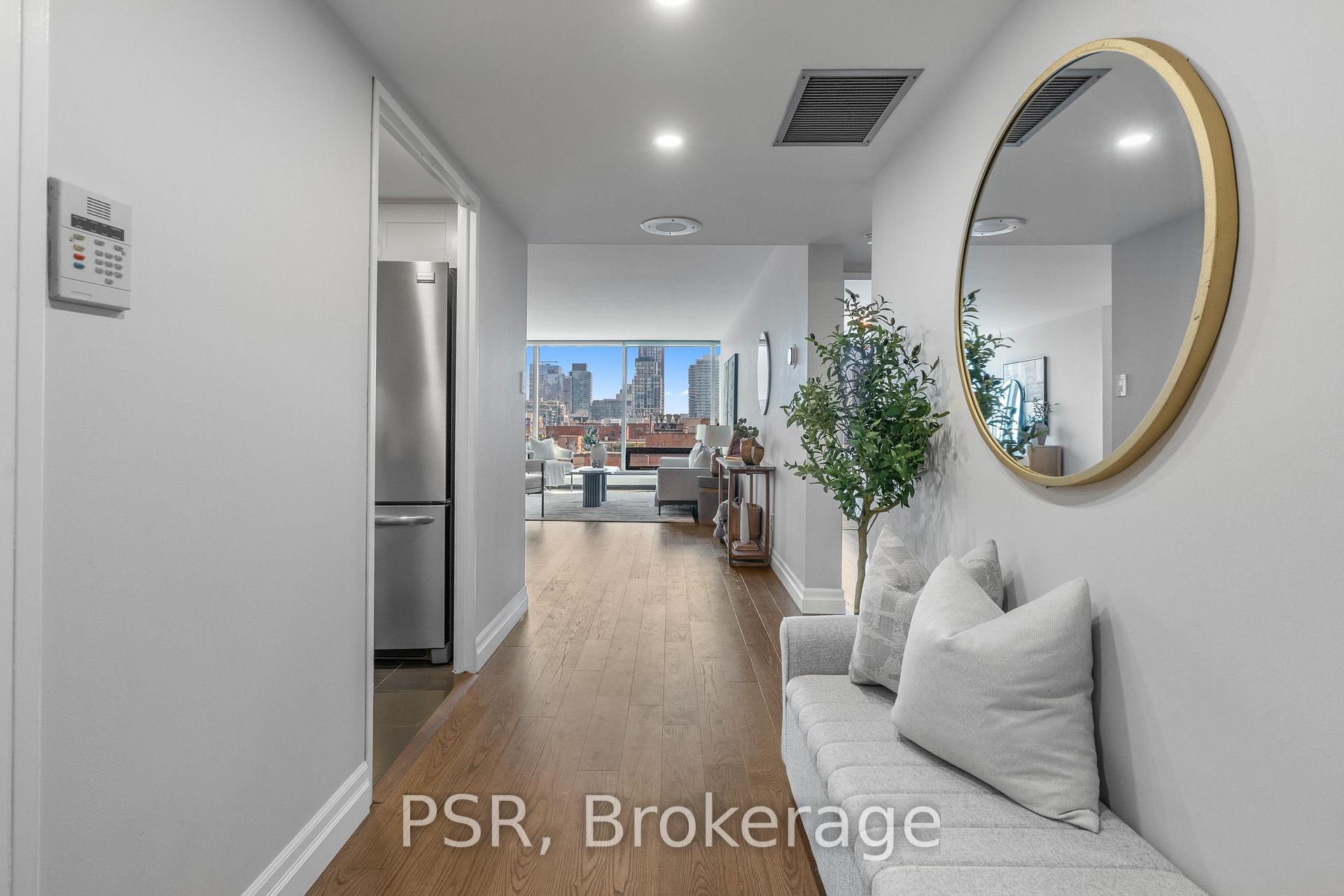 Photo 19 of Unit 1103, 30 Wellington Street E, Toronto, Church-Yonge Corridor — HOMEH