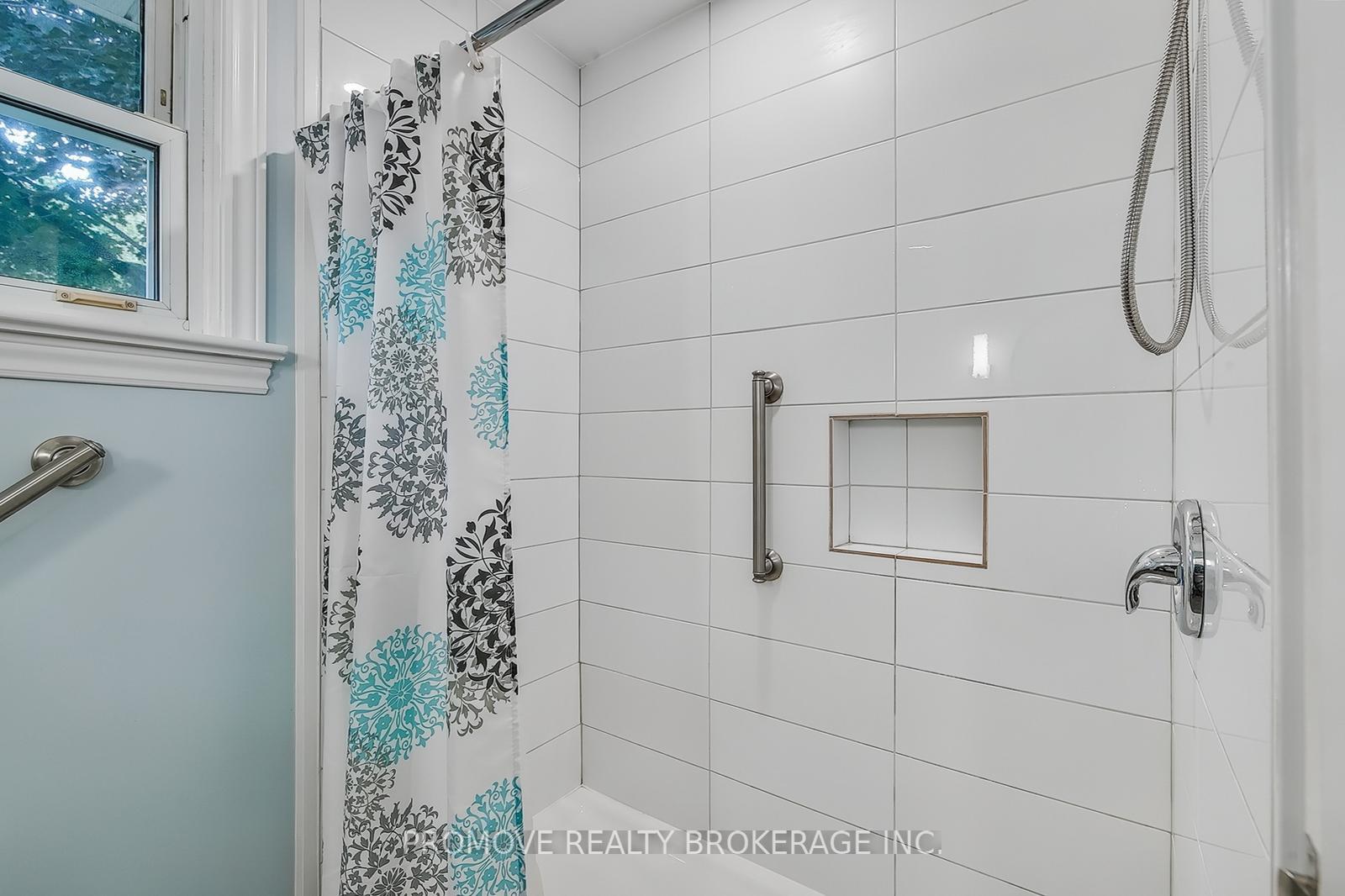 Photo 20 of 17 Orchard Crescent, Guelph, General Hospital — HOMEH