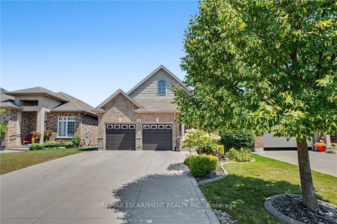Photo 3 of 12 Silverwood Avenue, Welland, Coyle Creek — HOMEH