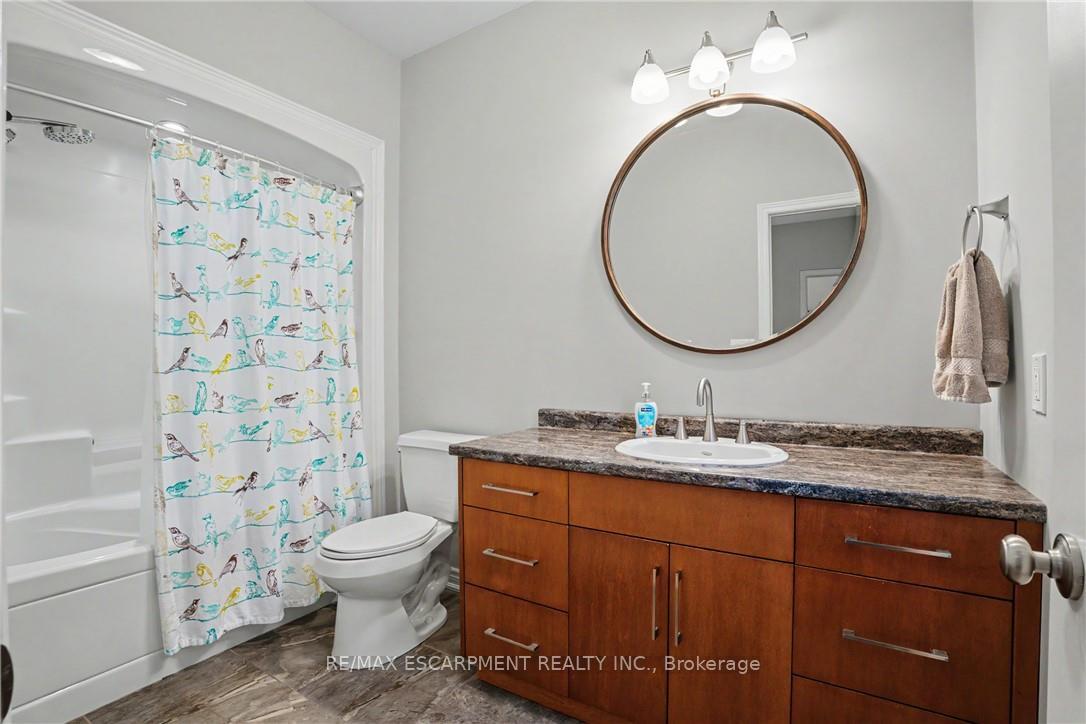 Photo 12 of 12 Silverwood Avenue, Welland, Coyle Creek — HOMEH