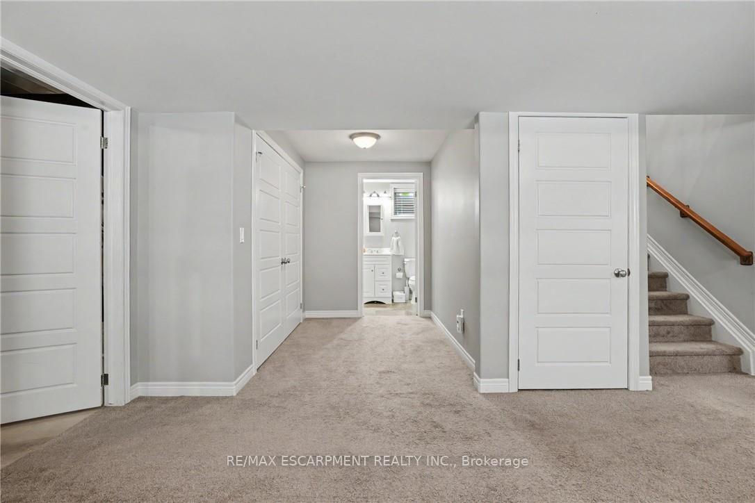 Photo 28 of 12 Silverwood Avenue, Welland, Coyle Creek — HOMEH