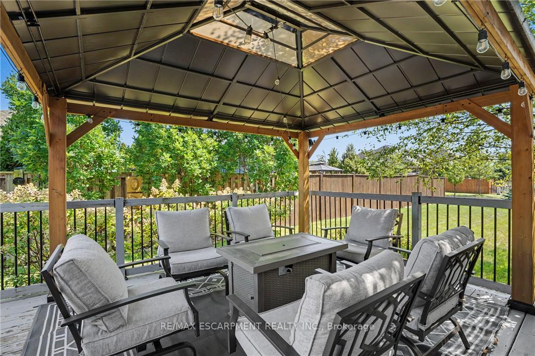 Photo 33 of 12 Silverwood Avenue, Welland, Coyle Creek — HOMEH